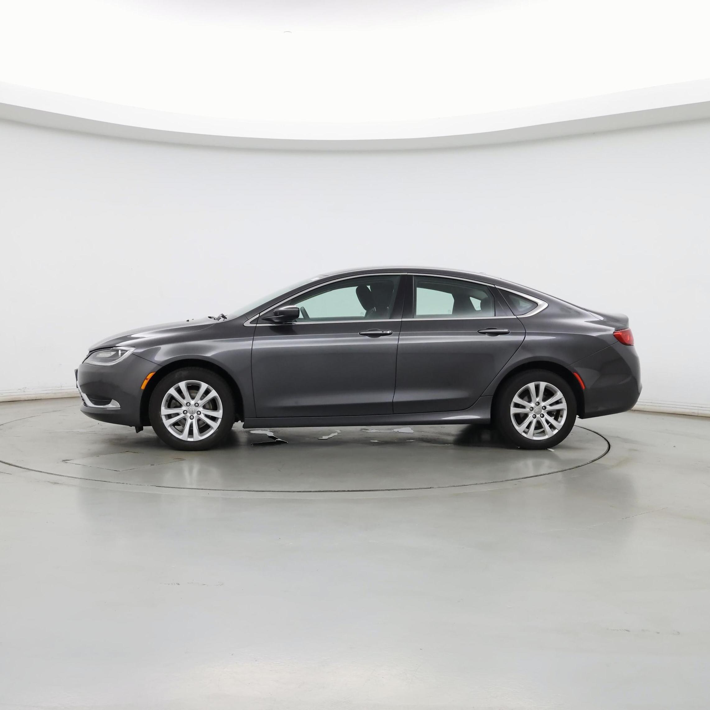 Thumbnail: 2015 Chrysler 200 - 3