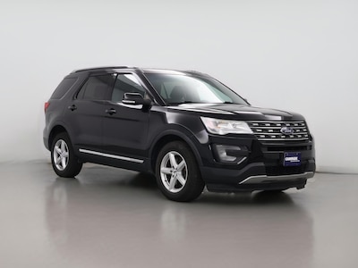 Black 2017 Ford Explorer XLT