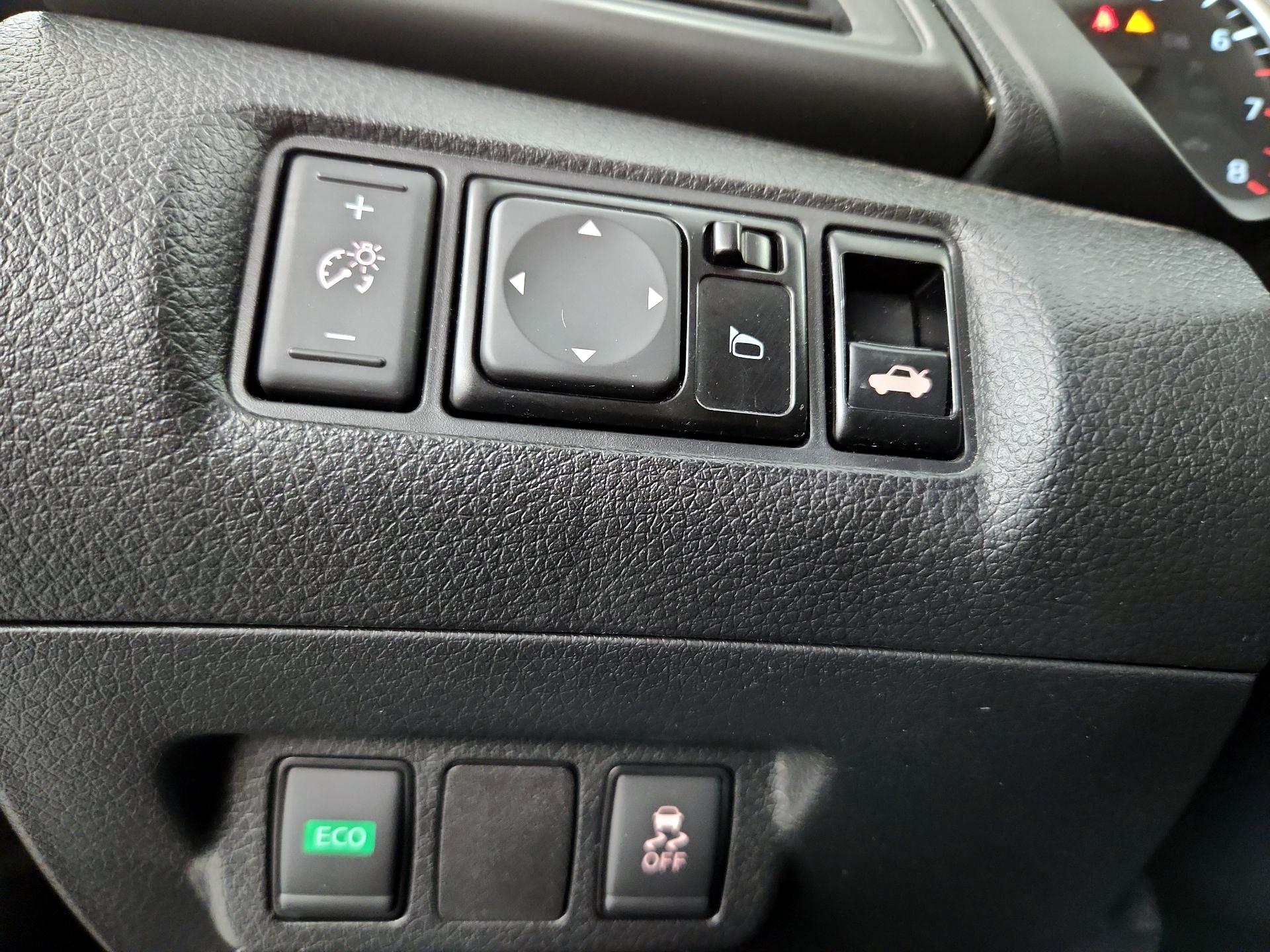 Thumbnail: 2019 Nissan Sentra - 13