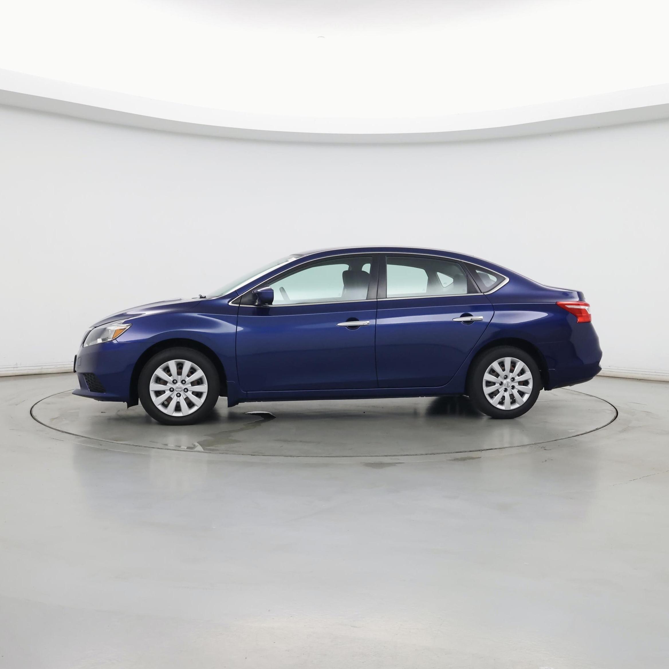 Thumbnail: 2019 Nissan Sentra - 3