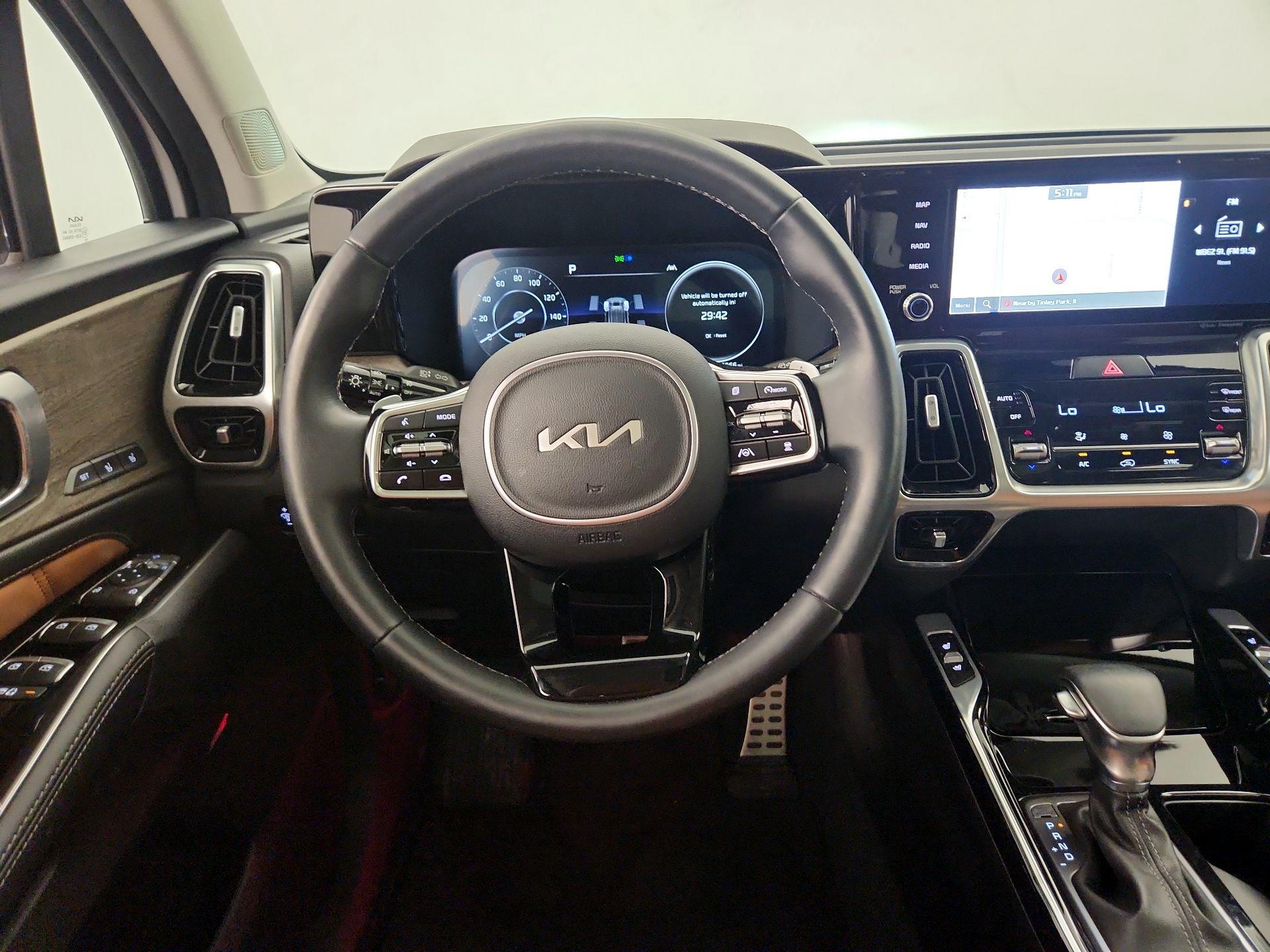 Thumbnail: 2023 Kia Sorento - 10