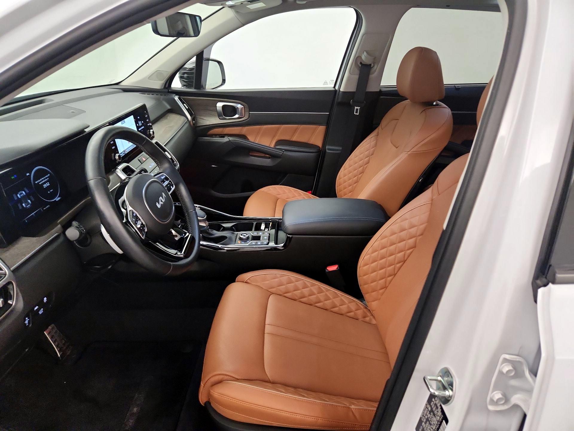 Thumbnail: 2023 Kia Sorento - 11