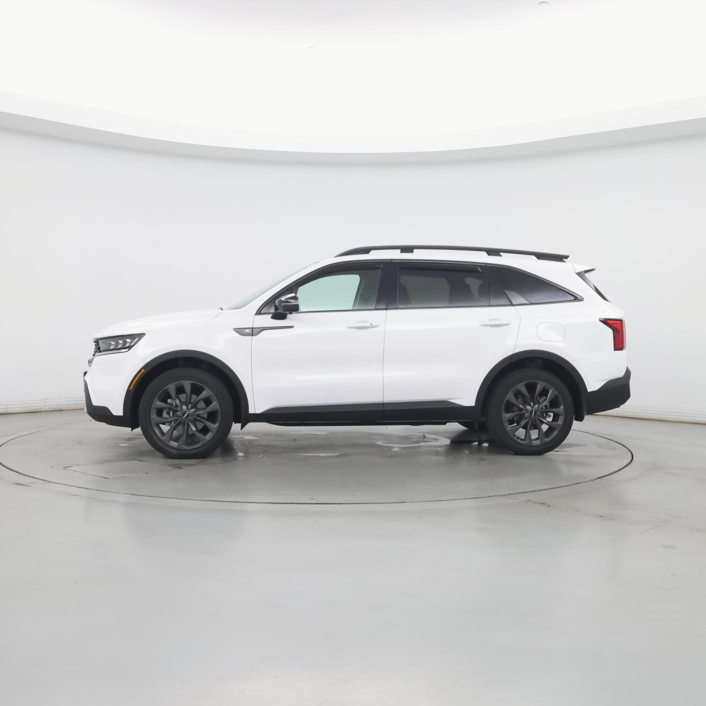 Thumbnail: 2023 Kia Sorento - 3