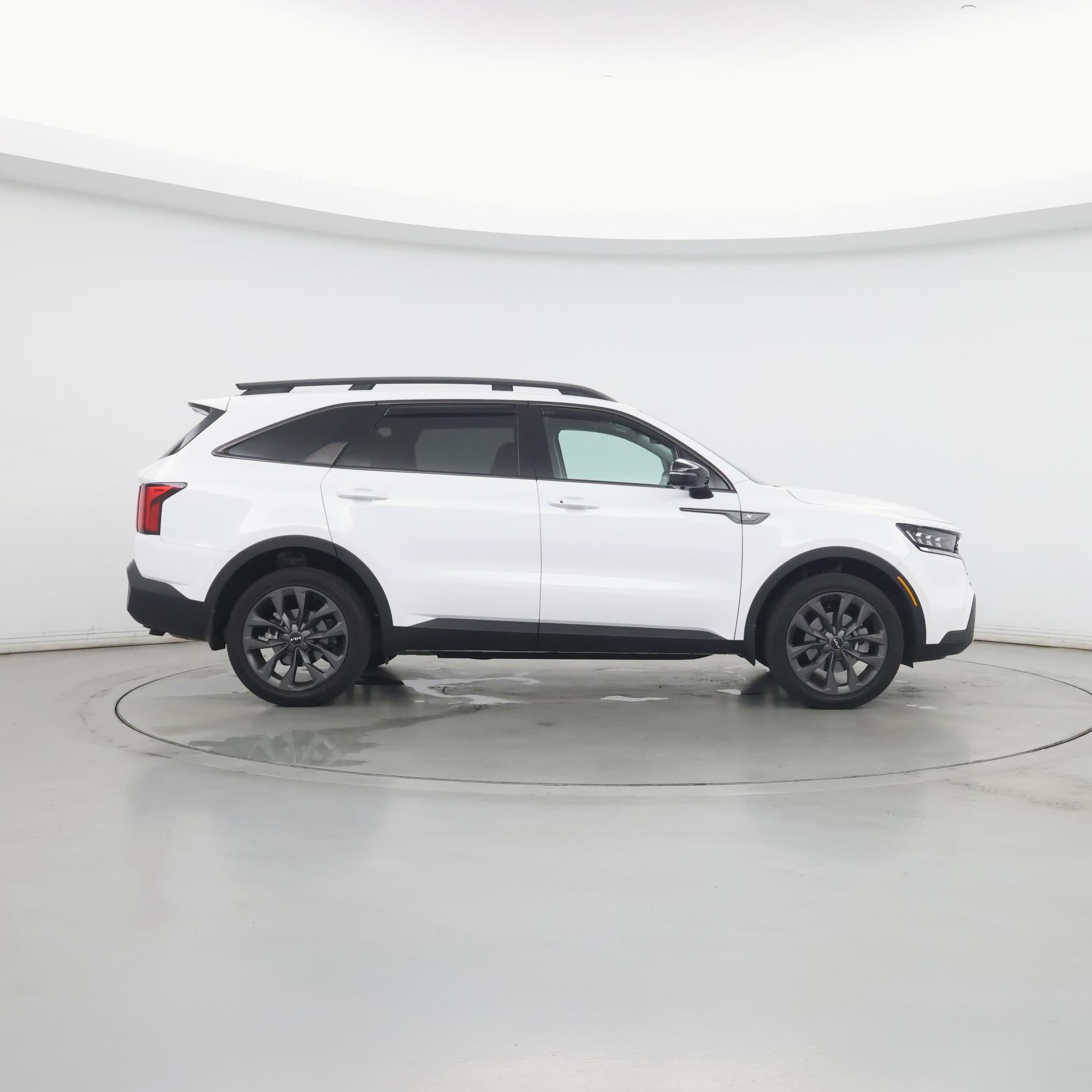 Thumbnail: 2023 Kia Sorento - 7