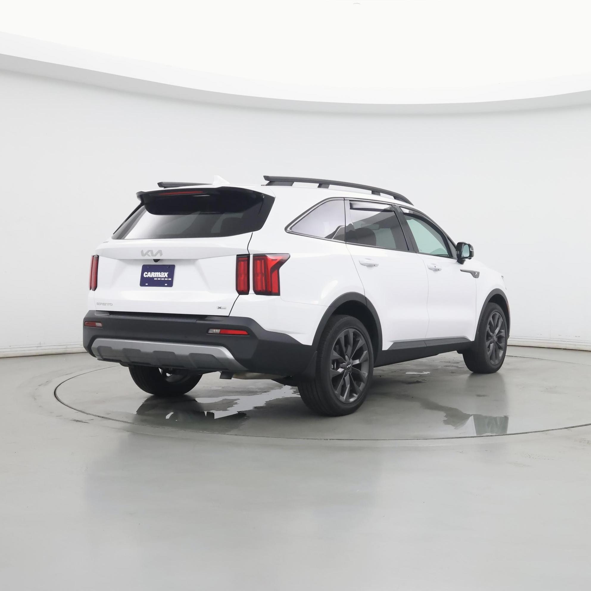 Thumbnail: 2023 Kia Sorento - 8