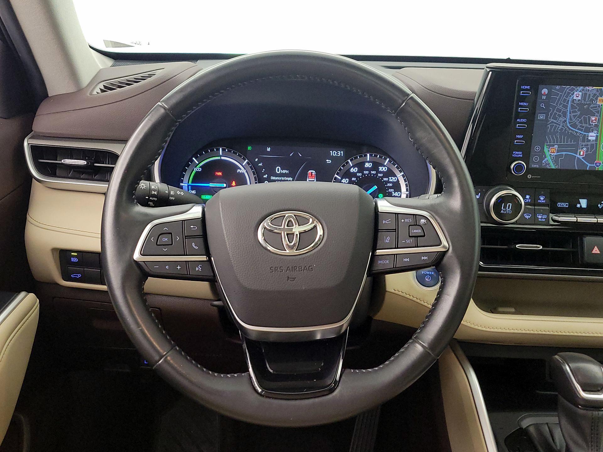 Thumbnail: 2021 Toyota Highlander - 10