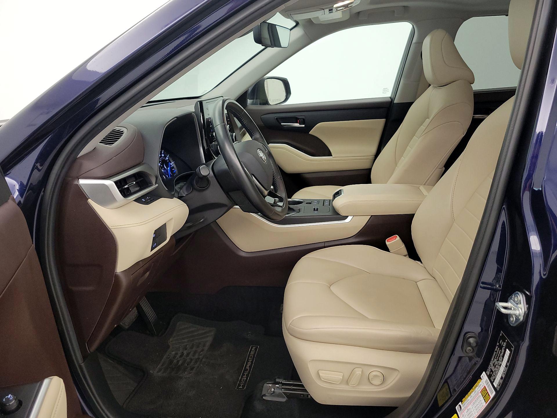 Thumbnail: 2021 Toyota Highlander - 11