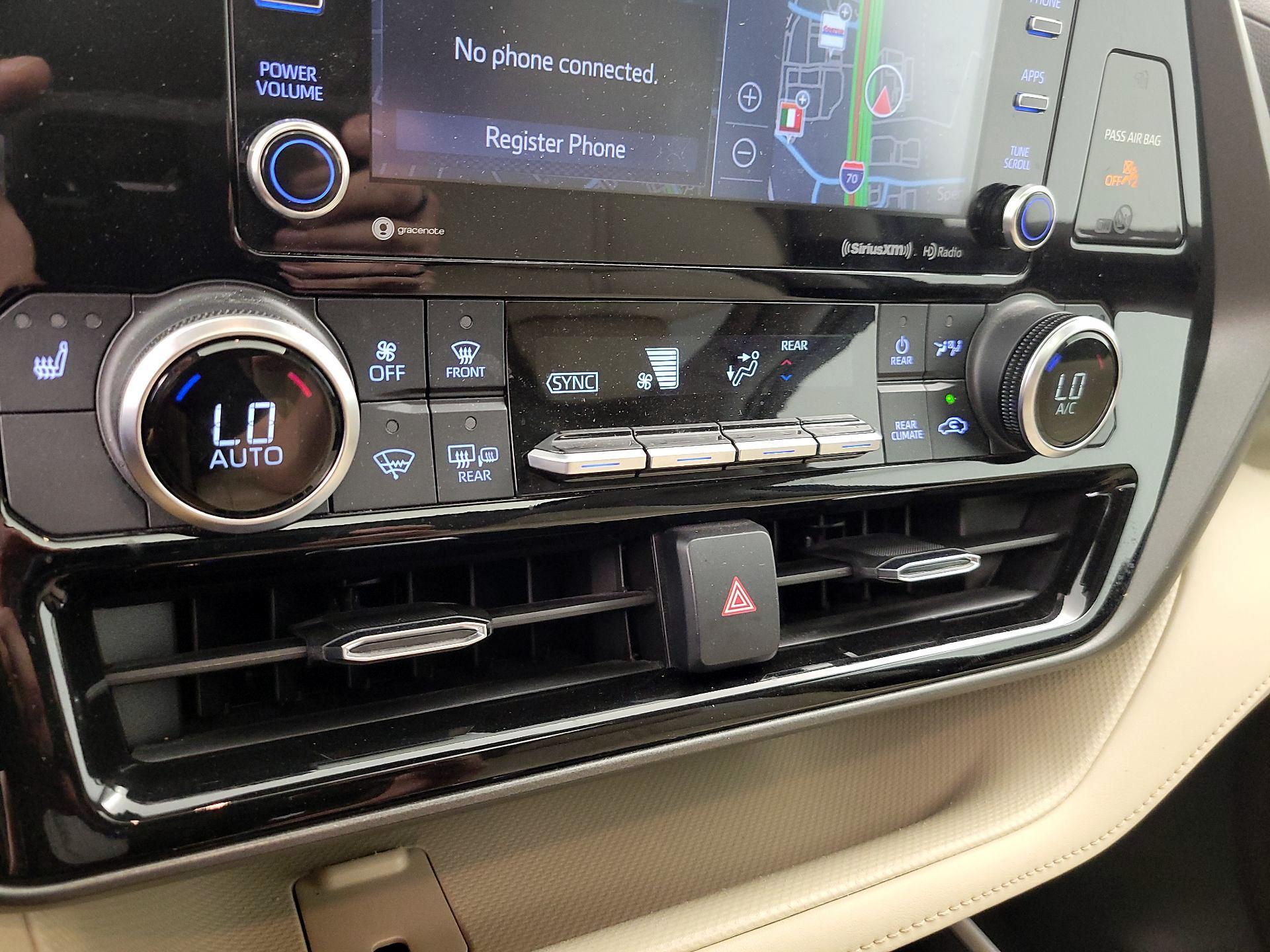 Thumbnail: 2021 Toyota Highlander - 17