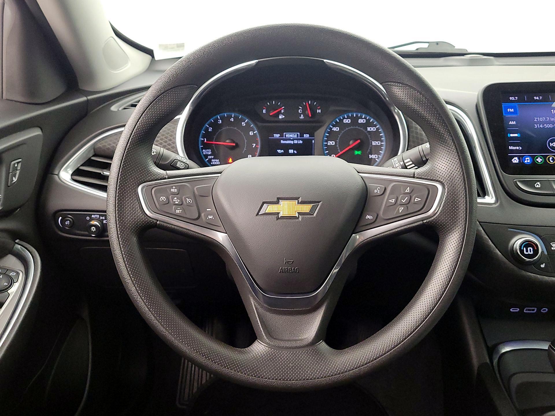 Thumbnail: 2020 Chevrolet Malibu - 10