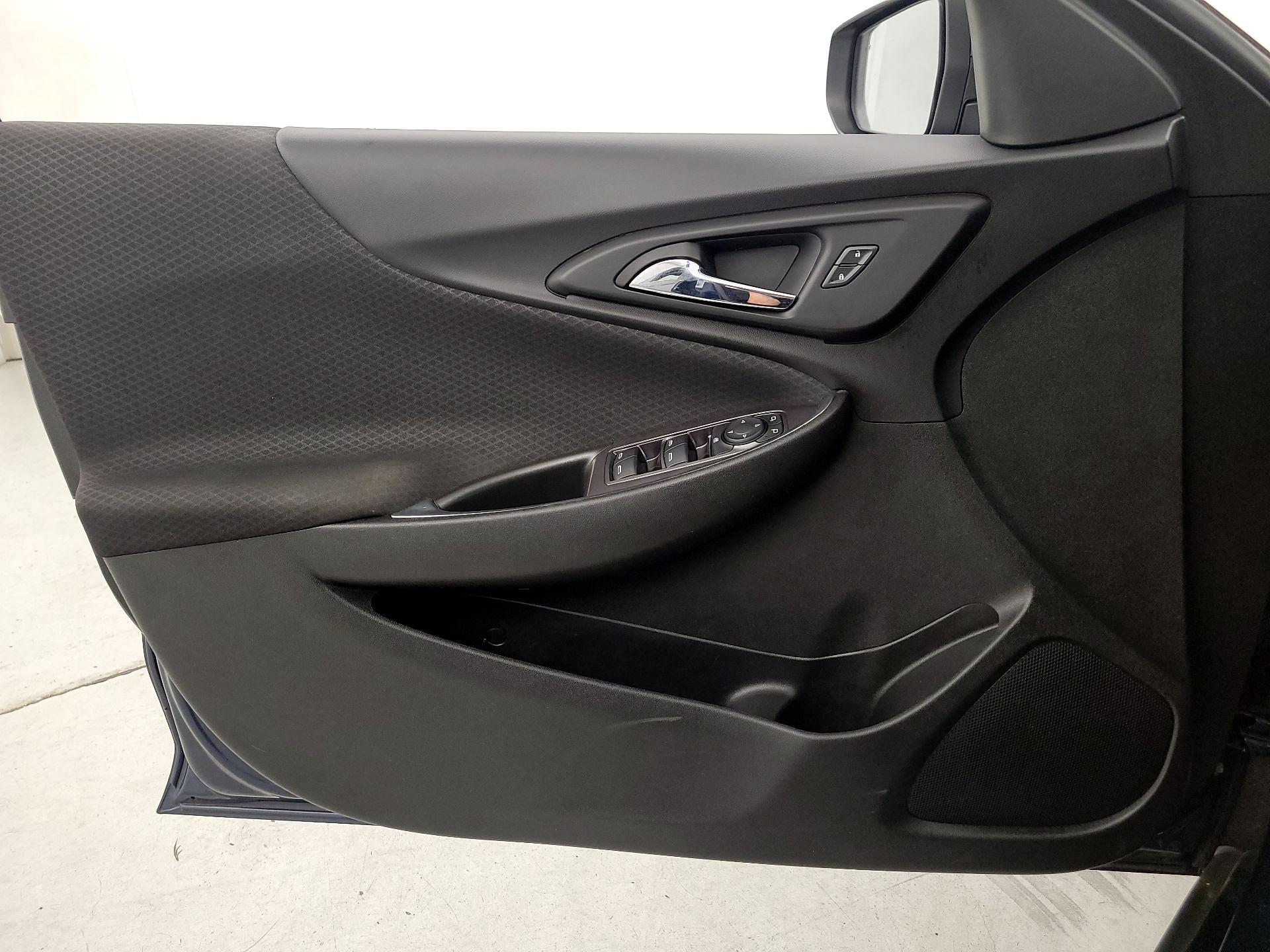 Thumbnail: 2020 Chevrolet Malibu - 12