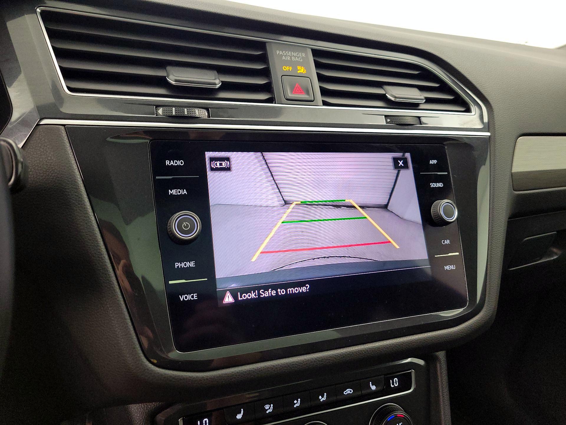 Thumbnail: 2021 Volkswagen Tiguan - 14