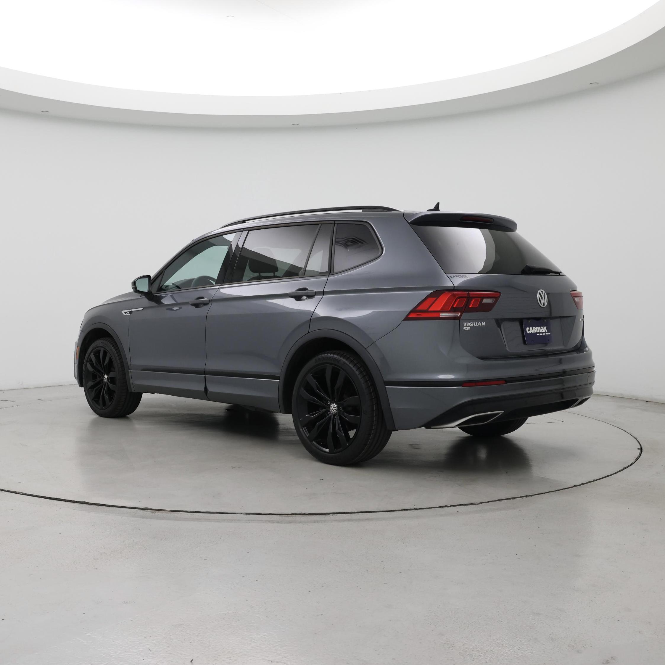 Thumbnail: 2021 Volkswagen Tiguan - 2