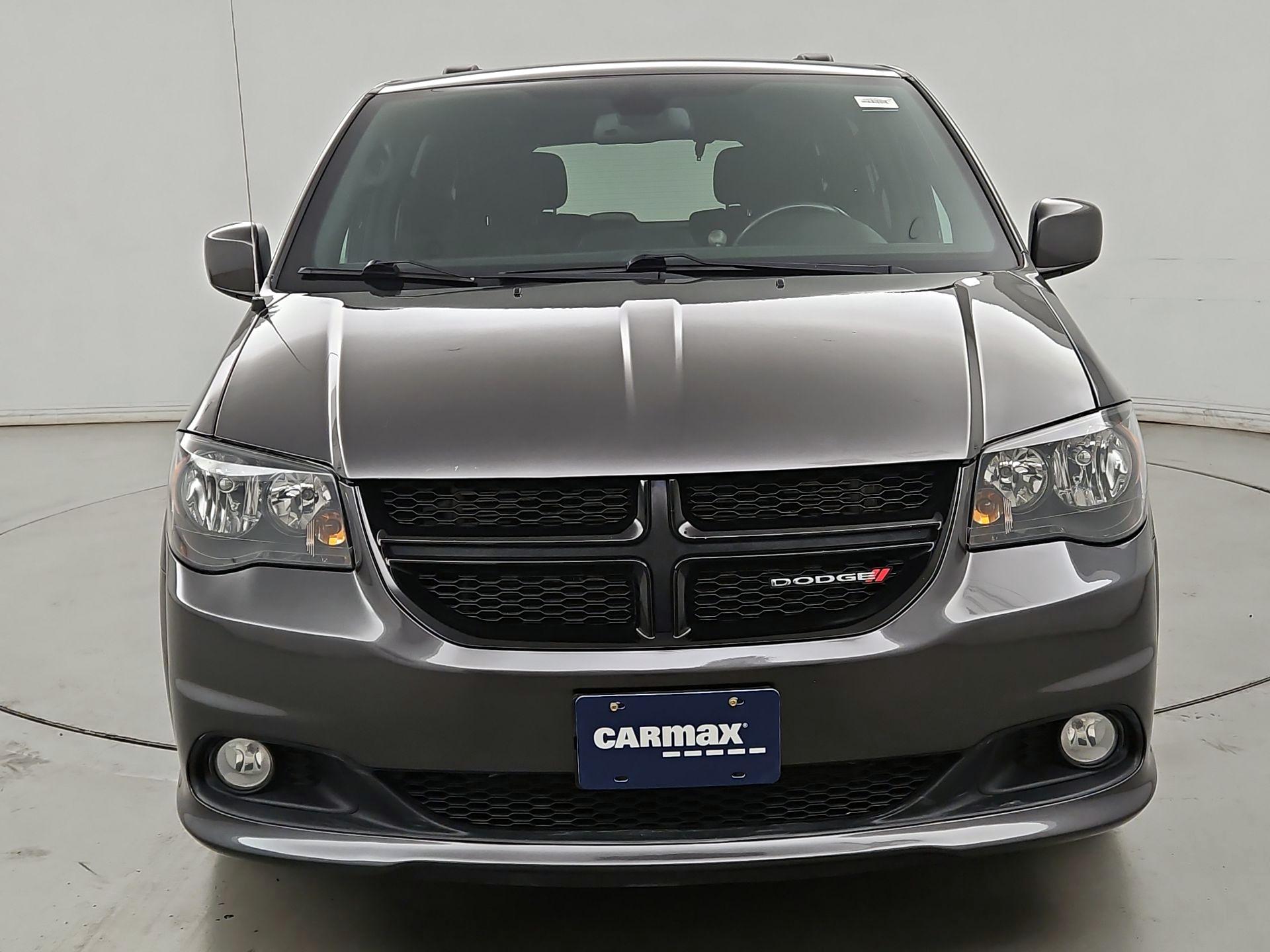 Thumbnail: 2019 Dodge Grand Caravan - 2