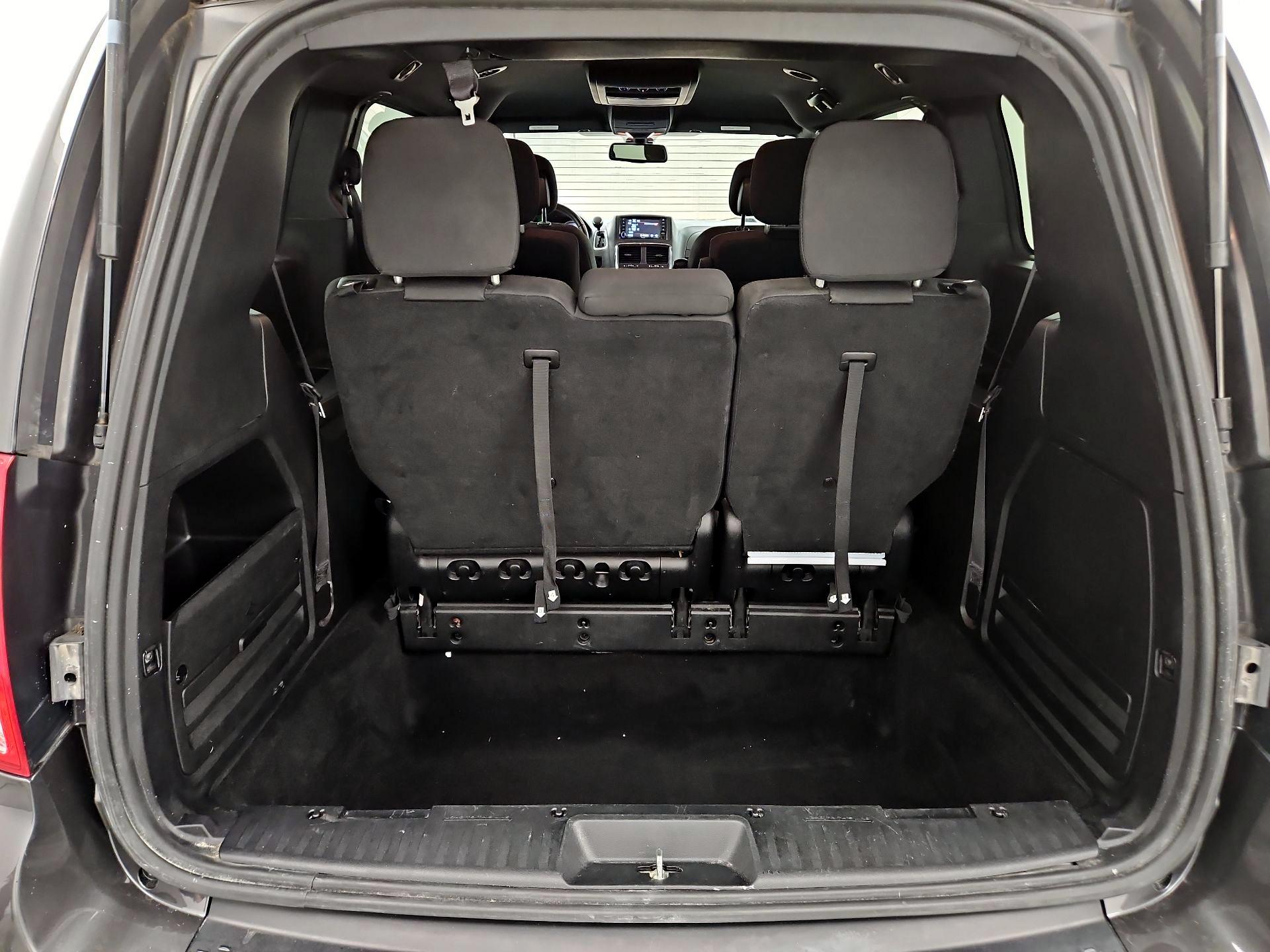 Thumbnail: 2019 Dodge Grand Caravan - 19