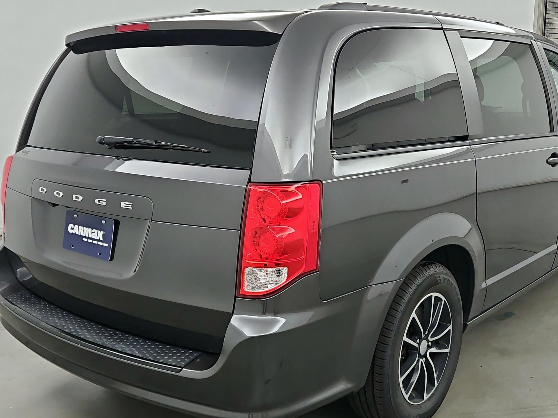 Thumbnail: 2019 Dodge Grand Caravan - 5