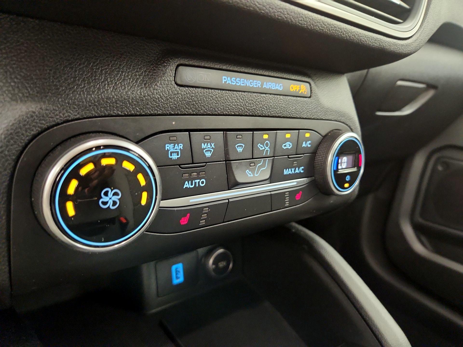 Thumbnail: 2020 Ford Escape - 16