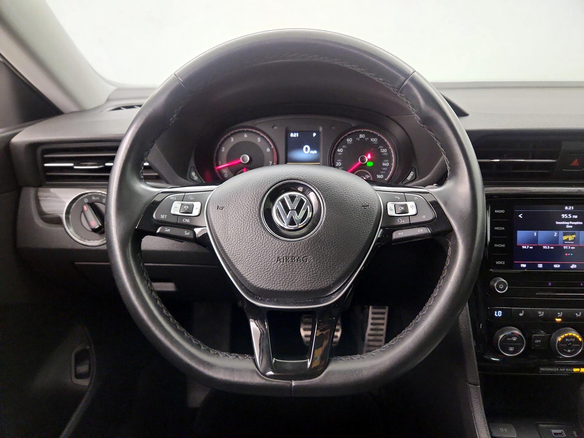 Thumbnail: 2020 Volkswagen Passat - 10