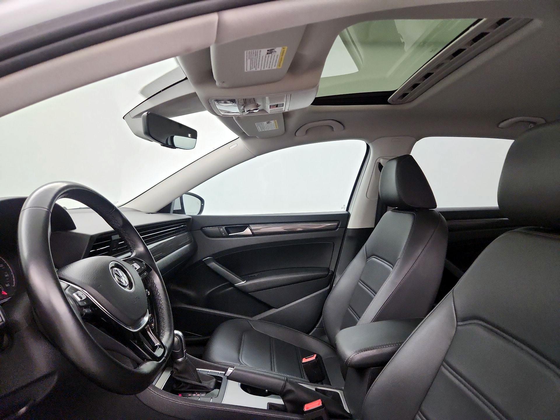 Thumbnail: 2020 Volkswagen Passat - 19