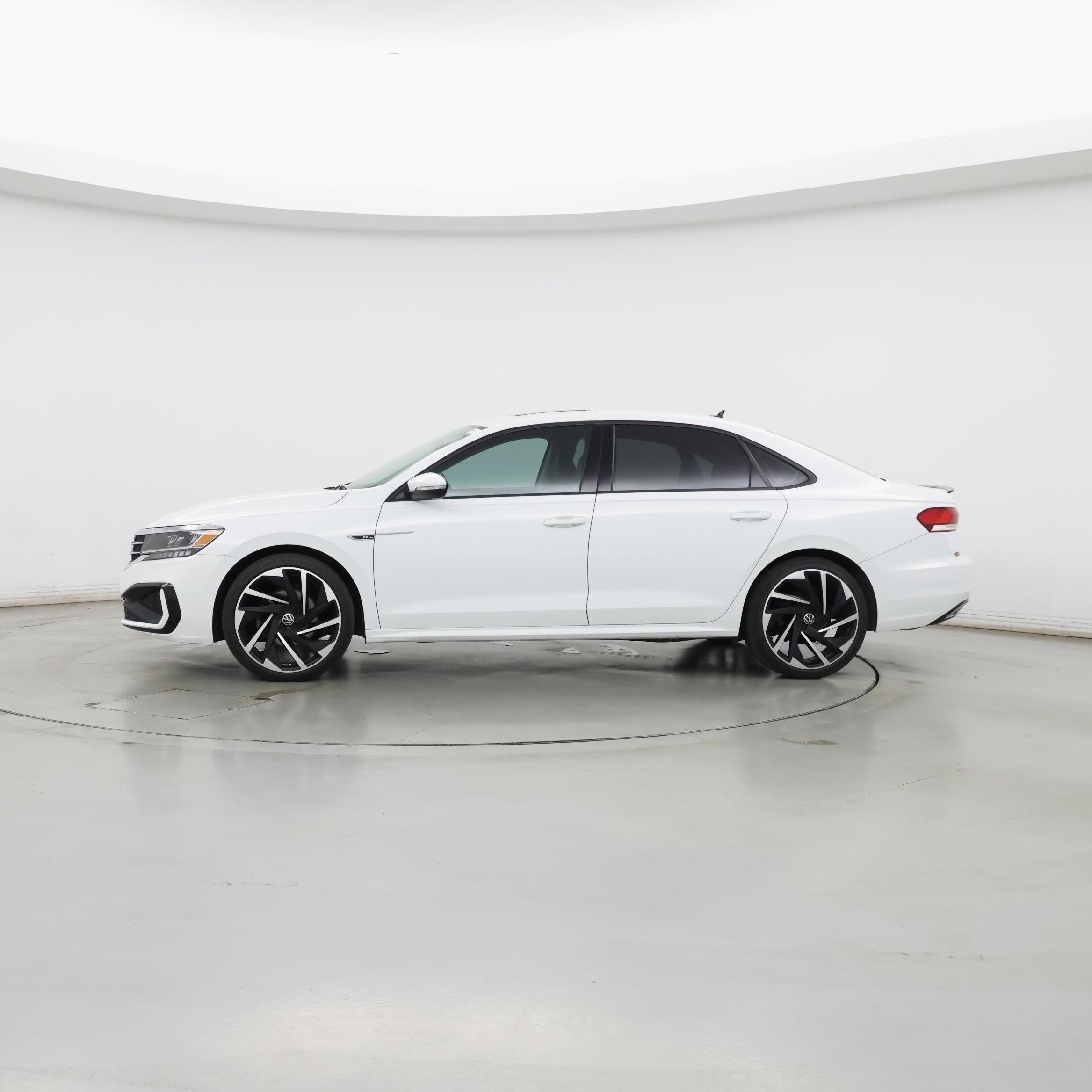 Thumbnail: 2020 Volkswagen Passat - 3