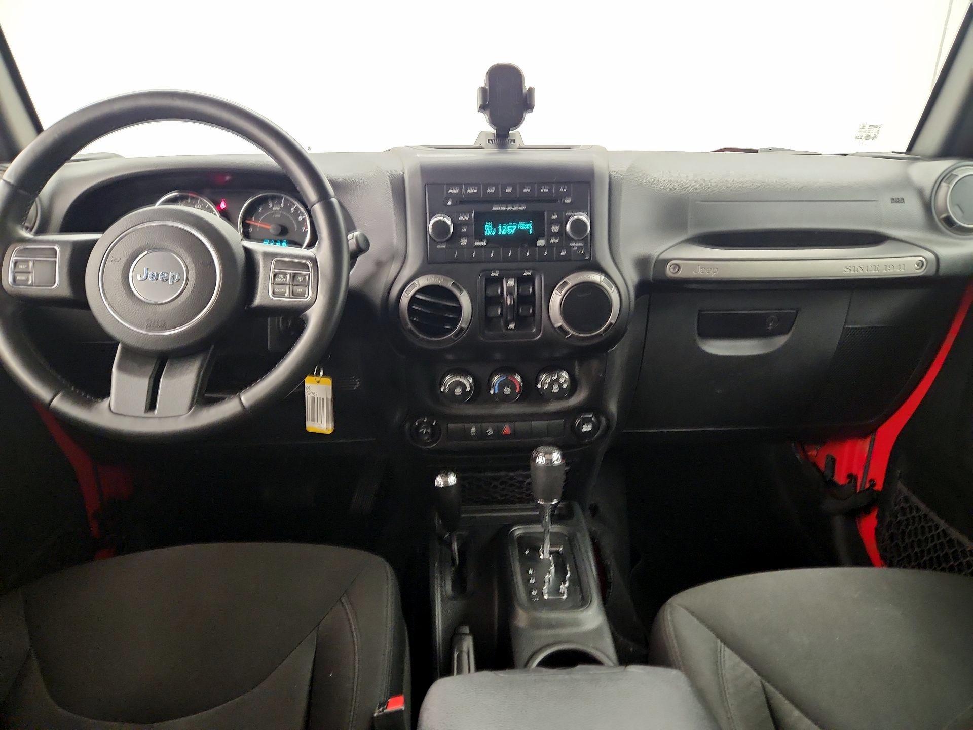 Thumbnail: 2016 Jeep Wrangler - 9