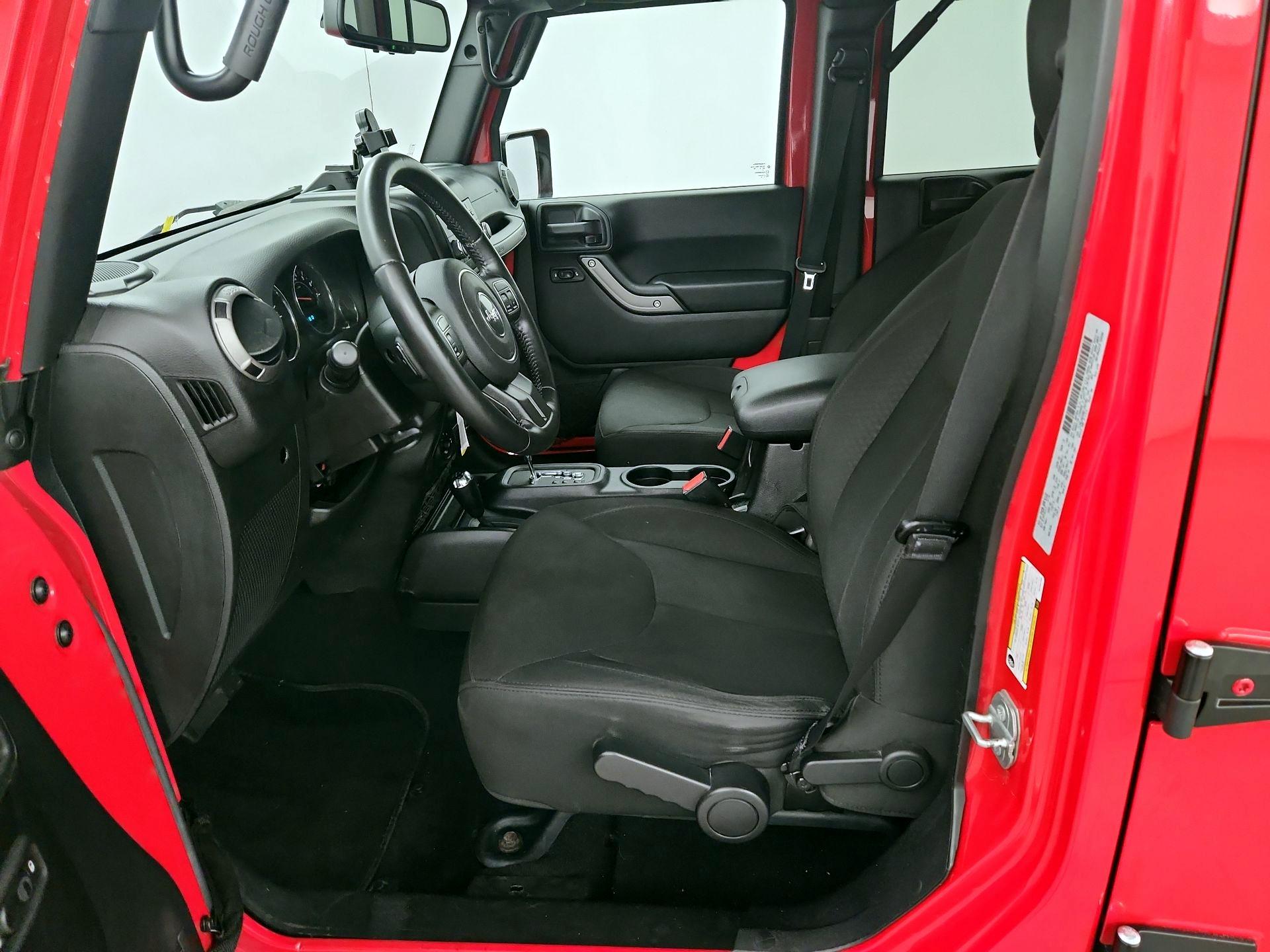 Thumbnail: 2016 Jeep Wrangler - 11