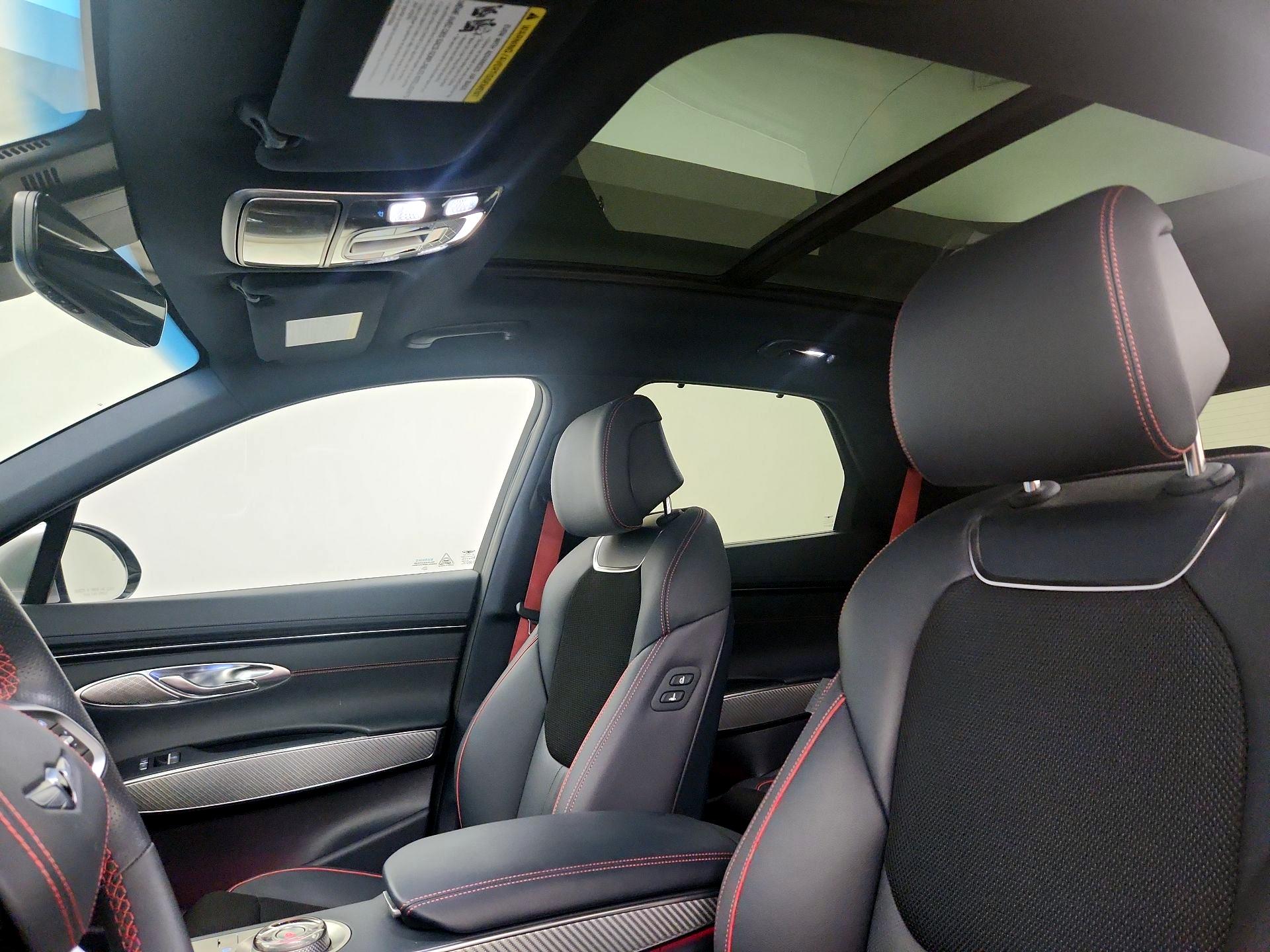Thumbnail: 2024 Genesis GV70 - 20