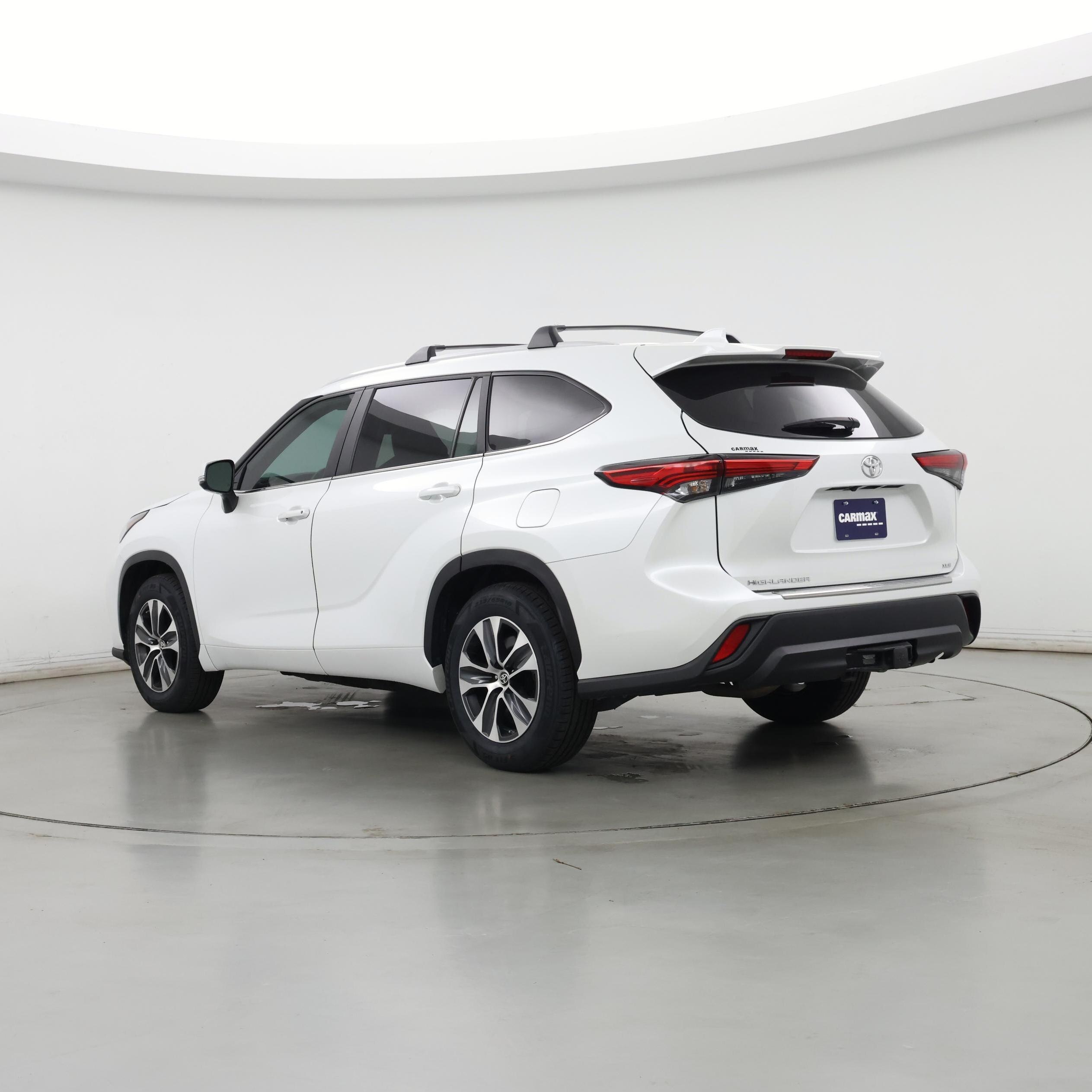 Thumbnail: 2023 Toyota Highlander - 2