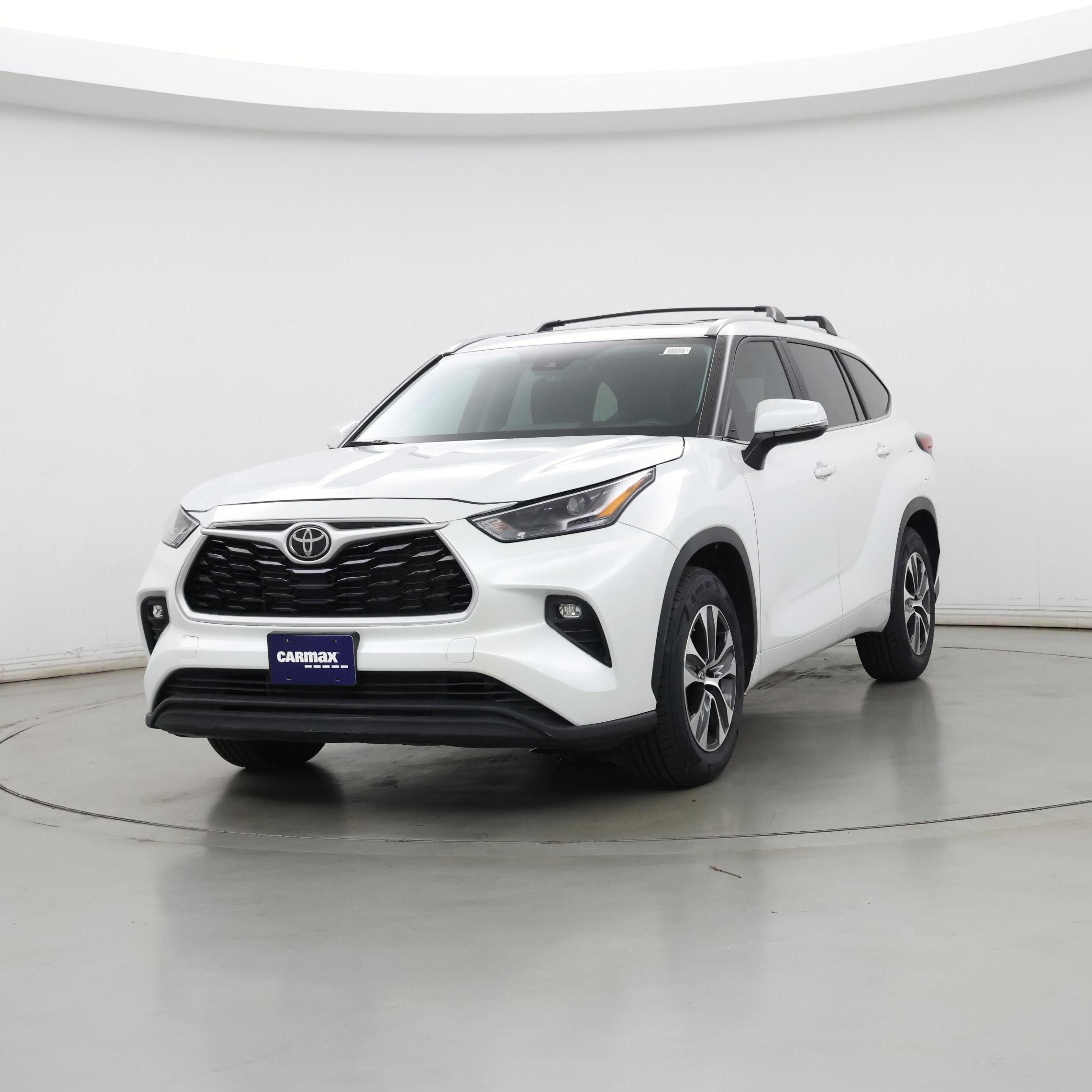 Thumbnail: 2023 Toyota Highlander - 4