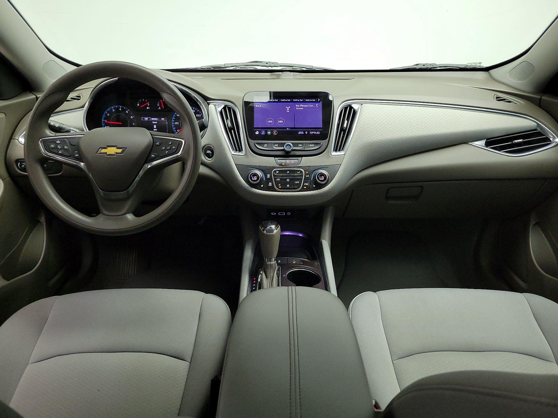 Thumbnail: 2020 Chevrolet Malibu - 9