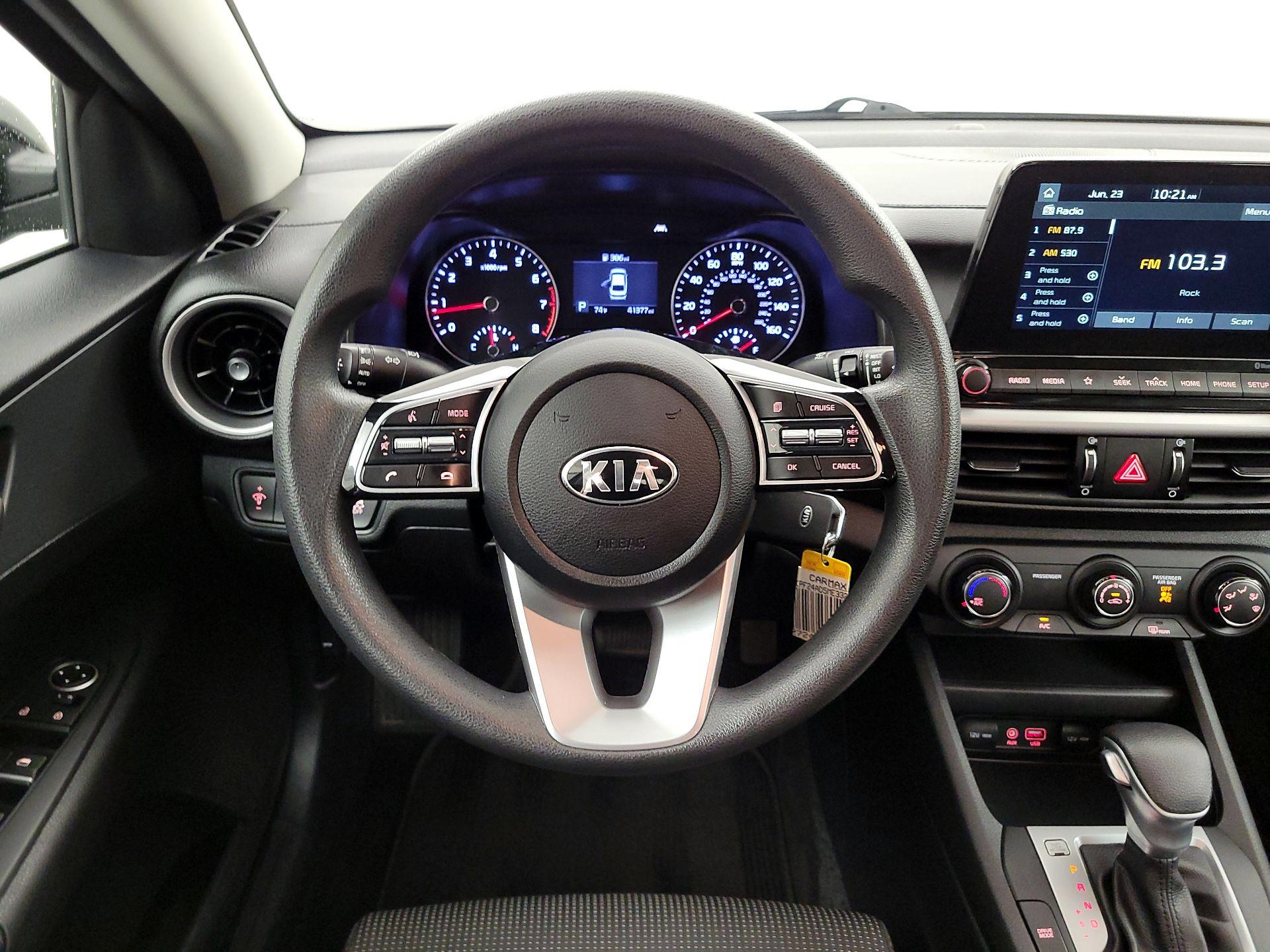 Thumbnail: 2021 Kia Forte - 10