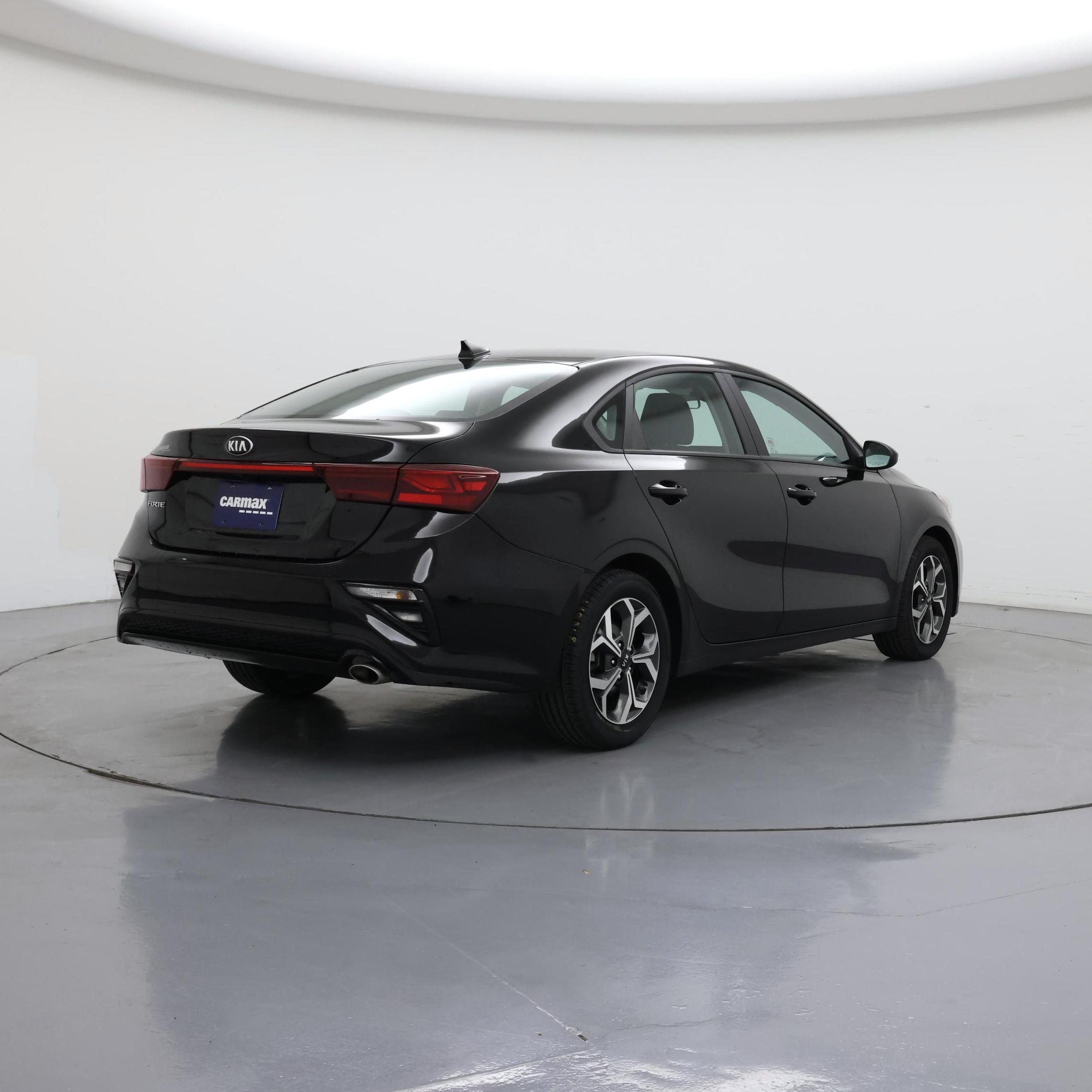 Thumbnail: 2021 Kia Forte - 8