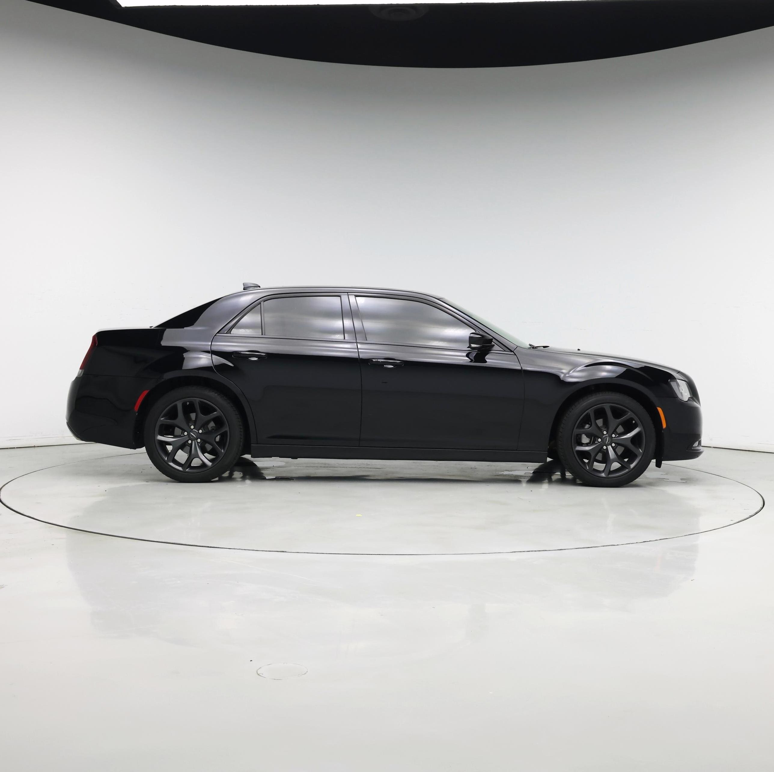Thumbnail: 2023 Chrysler 300 - 7