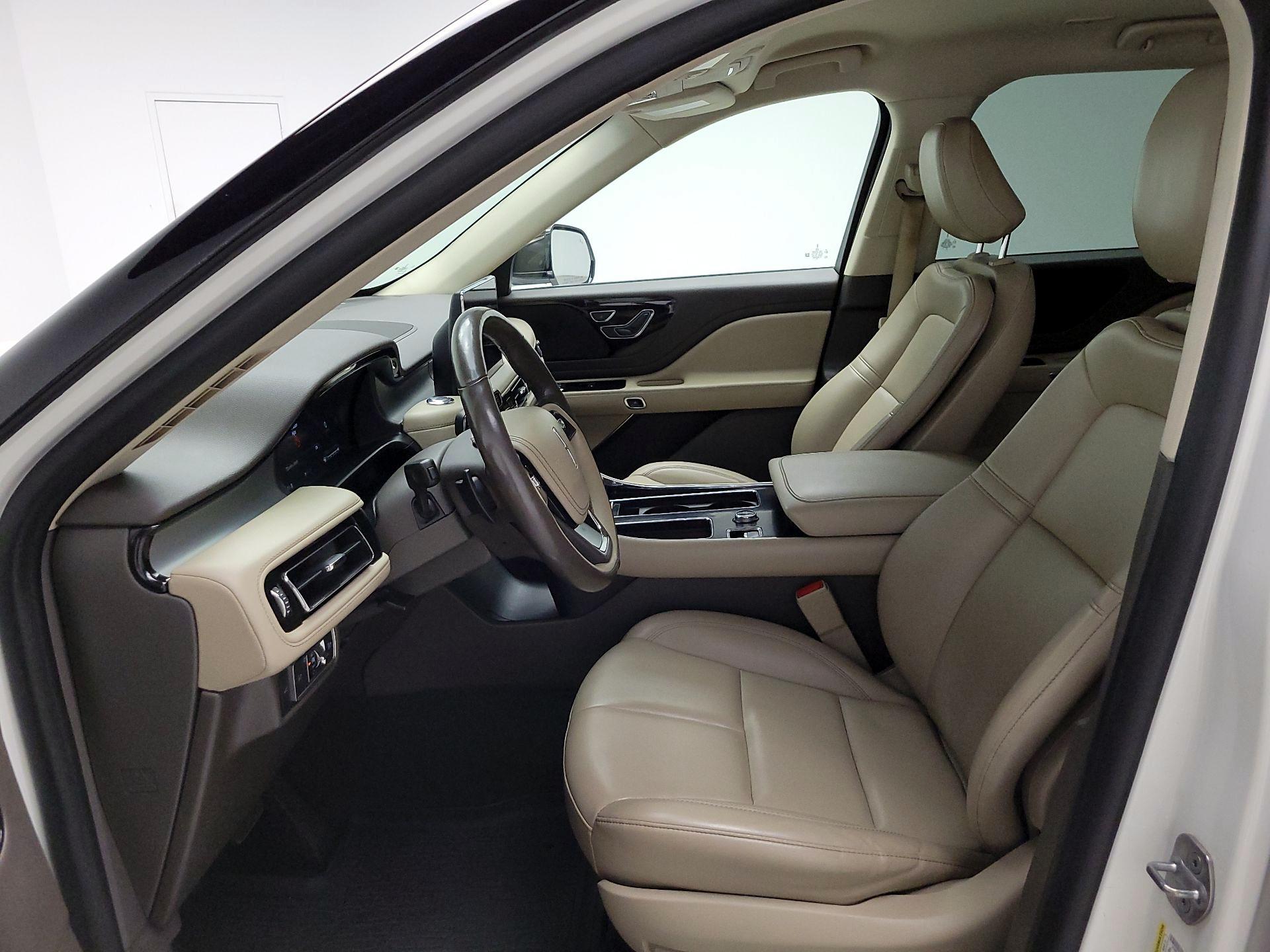 Thumbnail: 2021 Lincoln Aviator - 11
