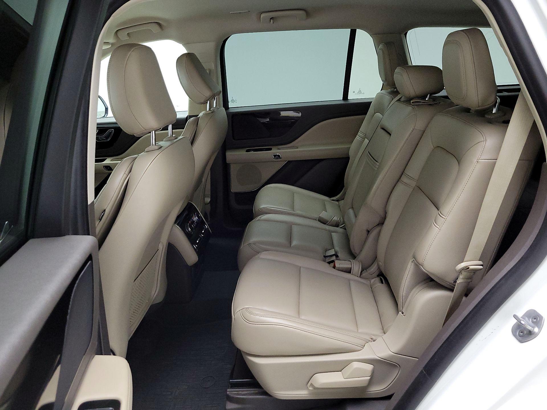Thumbnail: 2021 Lincoln Aviator - 20