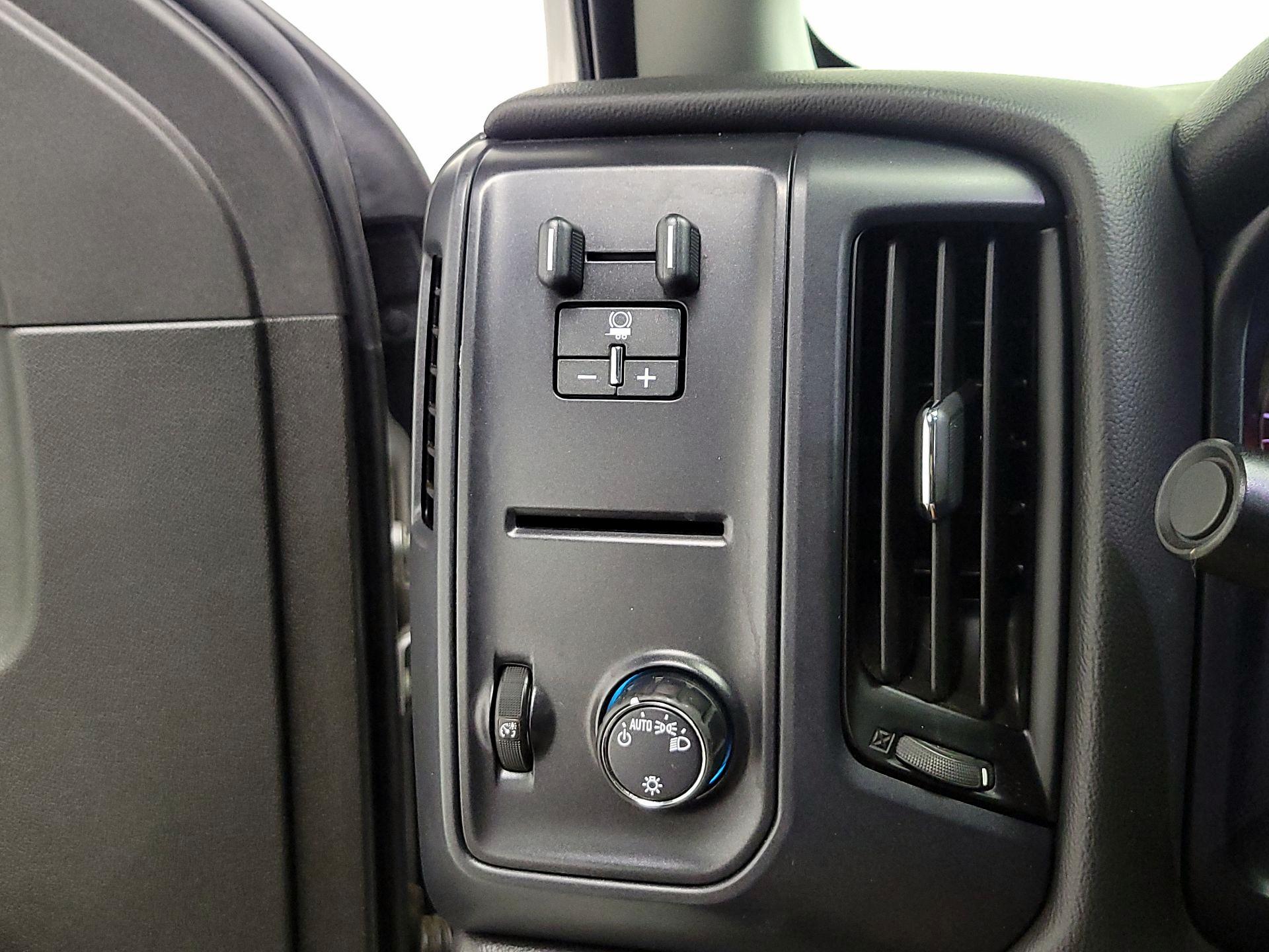 Thumbnail: 2019 Chevrolet Silverado 2500 - 13