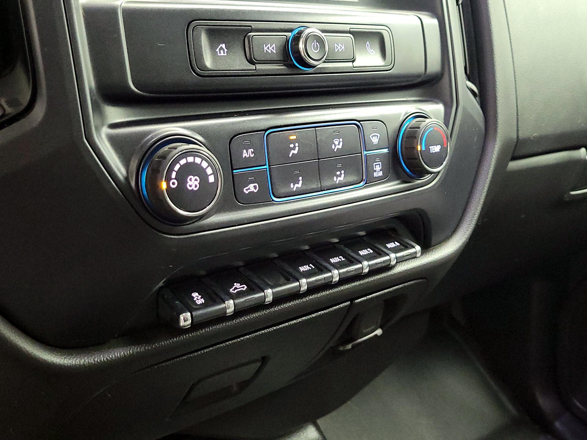 Thumbnail: 2019 Chevrolet Silverado 2500 - 16