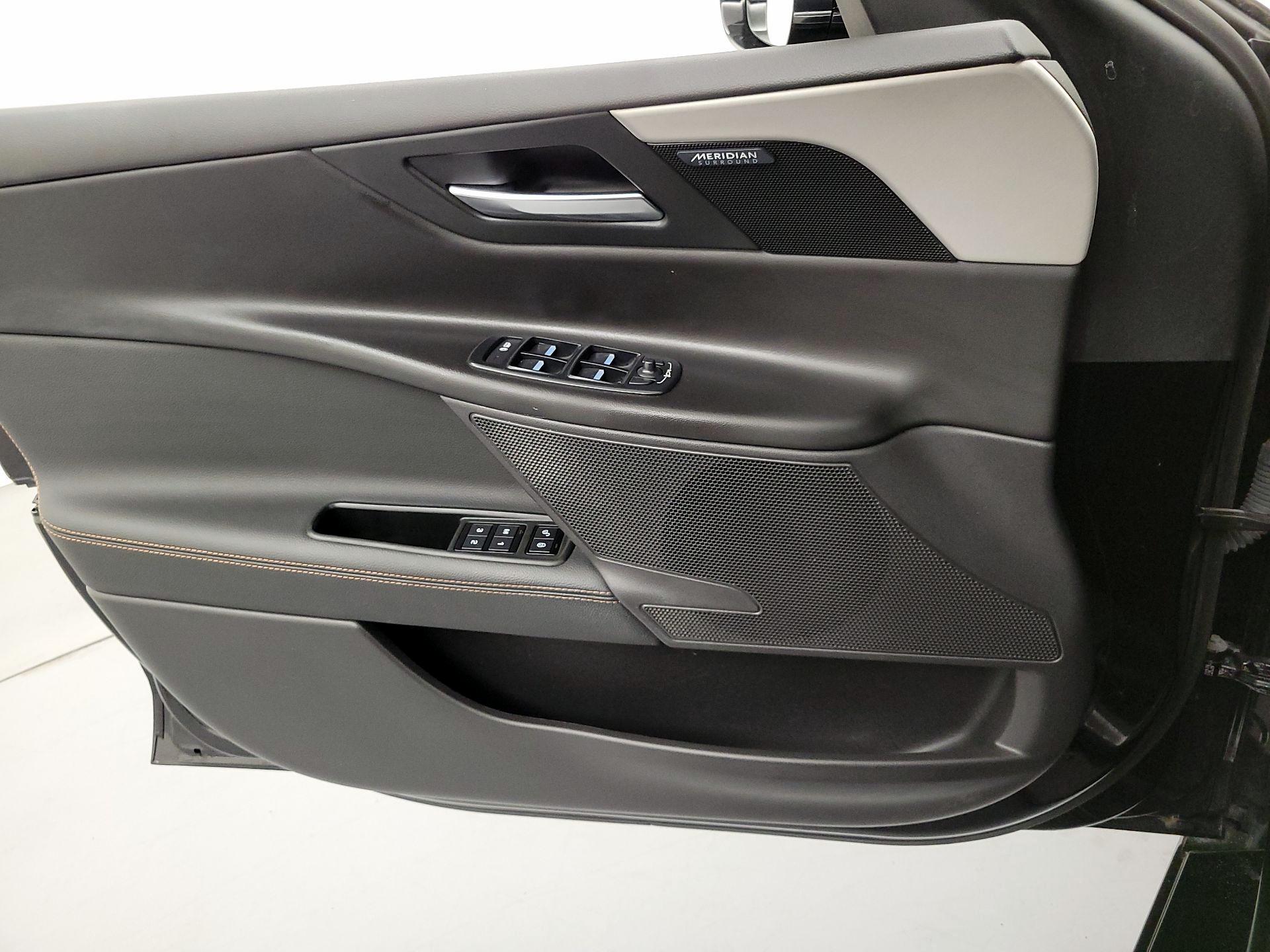 Thumbnail: 2019 Jaguar XE - 12