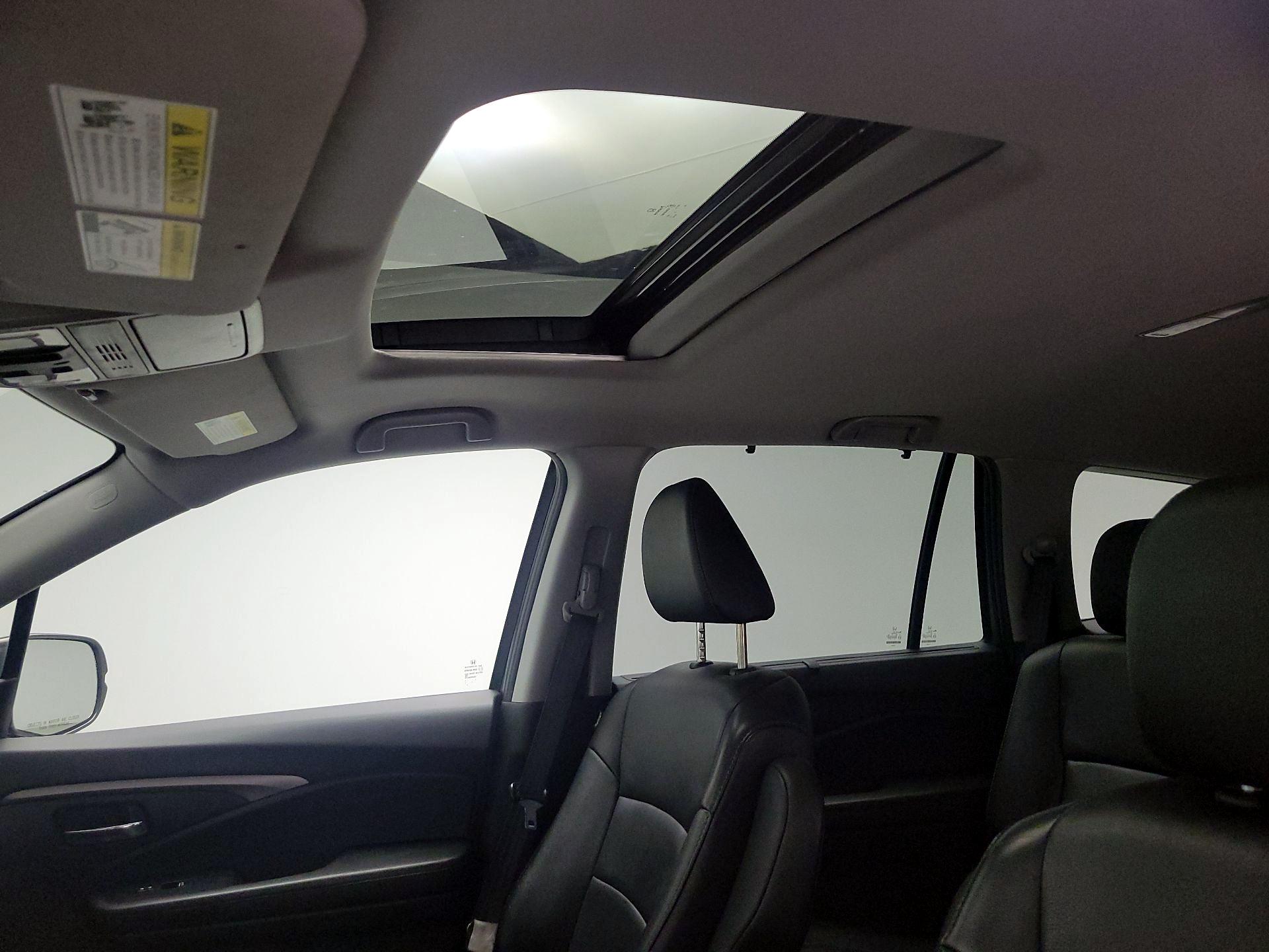 Thumbnail: 2020 Honda Pilot - 19