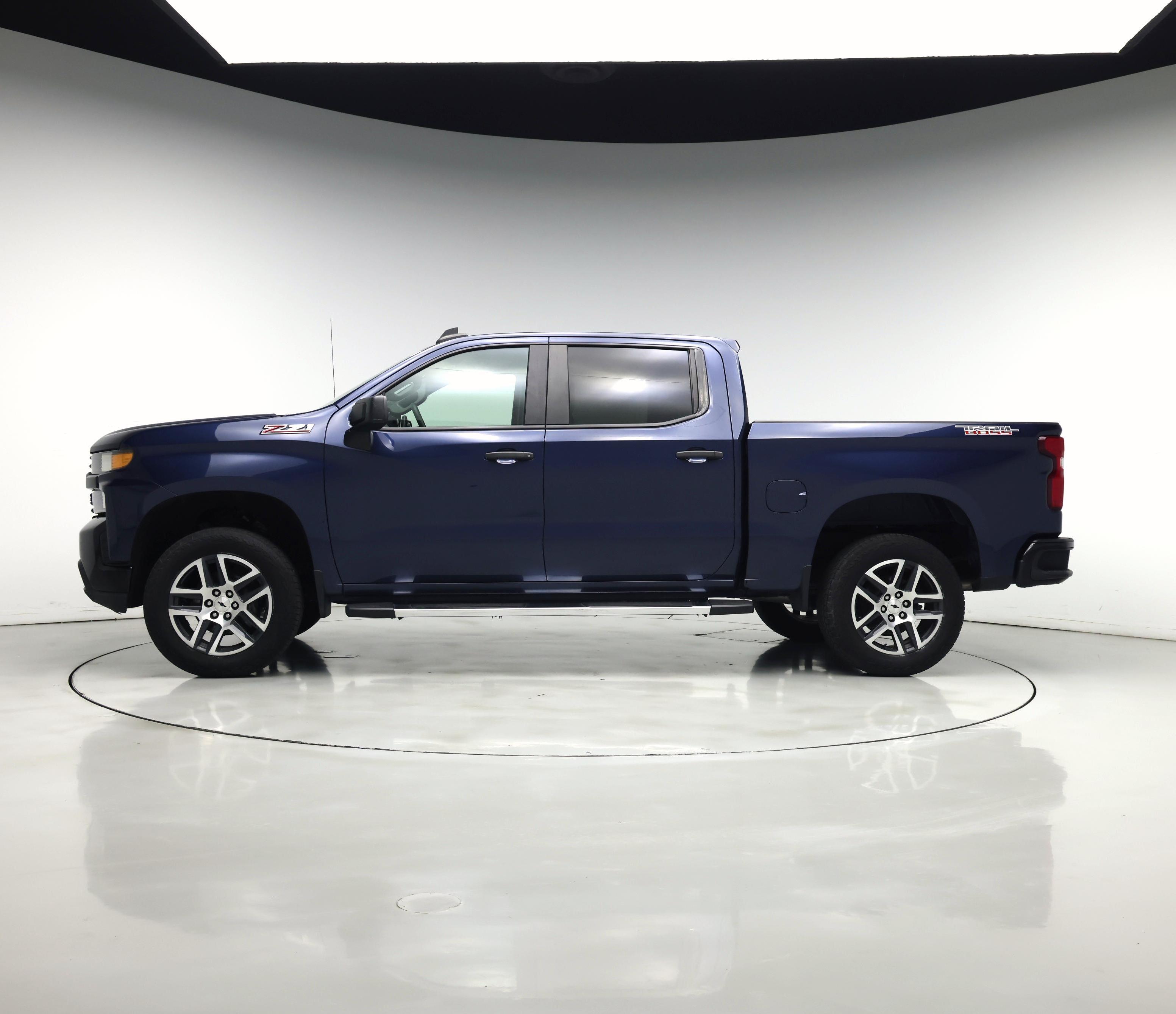 Thumbnail: 2020 Chevrolet Silverado 1500 - 3