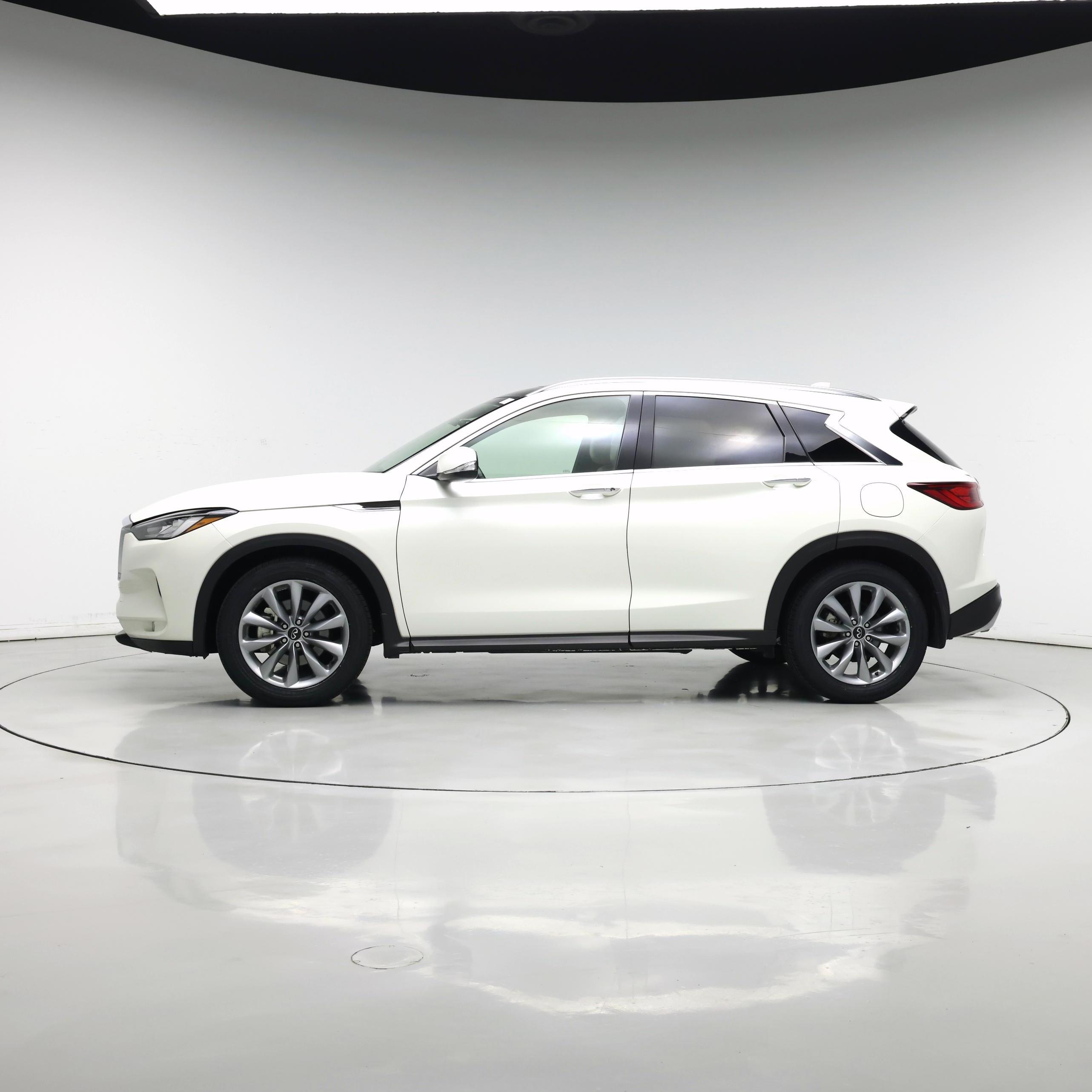 Thumbnail: 2022 INFINITI QX50 - 3