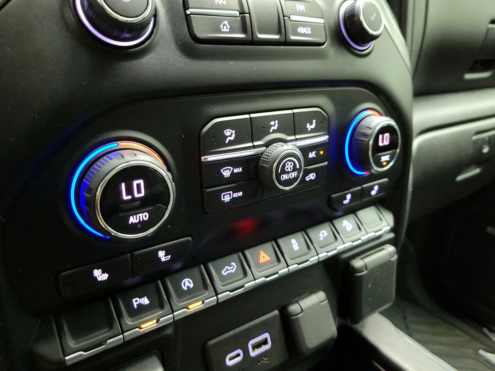 Thumbnail: 2021 Chevrolet Silverado 1500 - 16