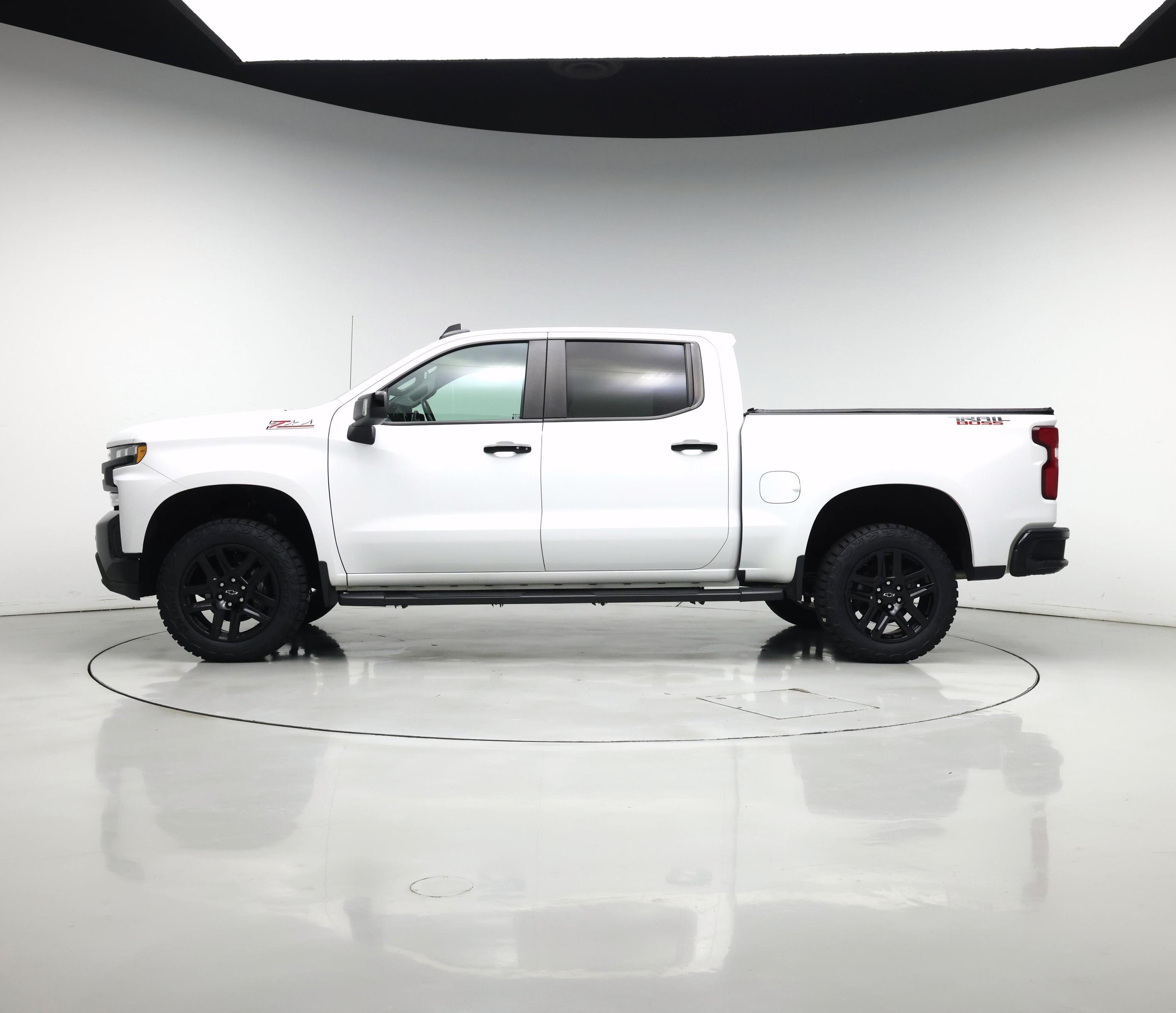 Thumbnail: 2021 Chevrolet Silverado 1500 - 3