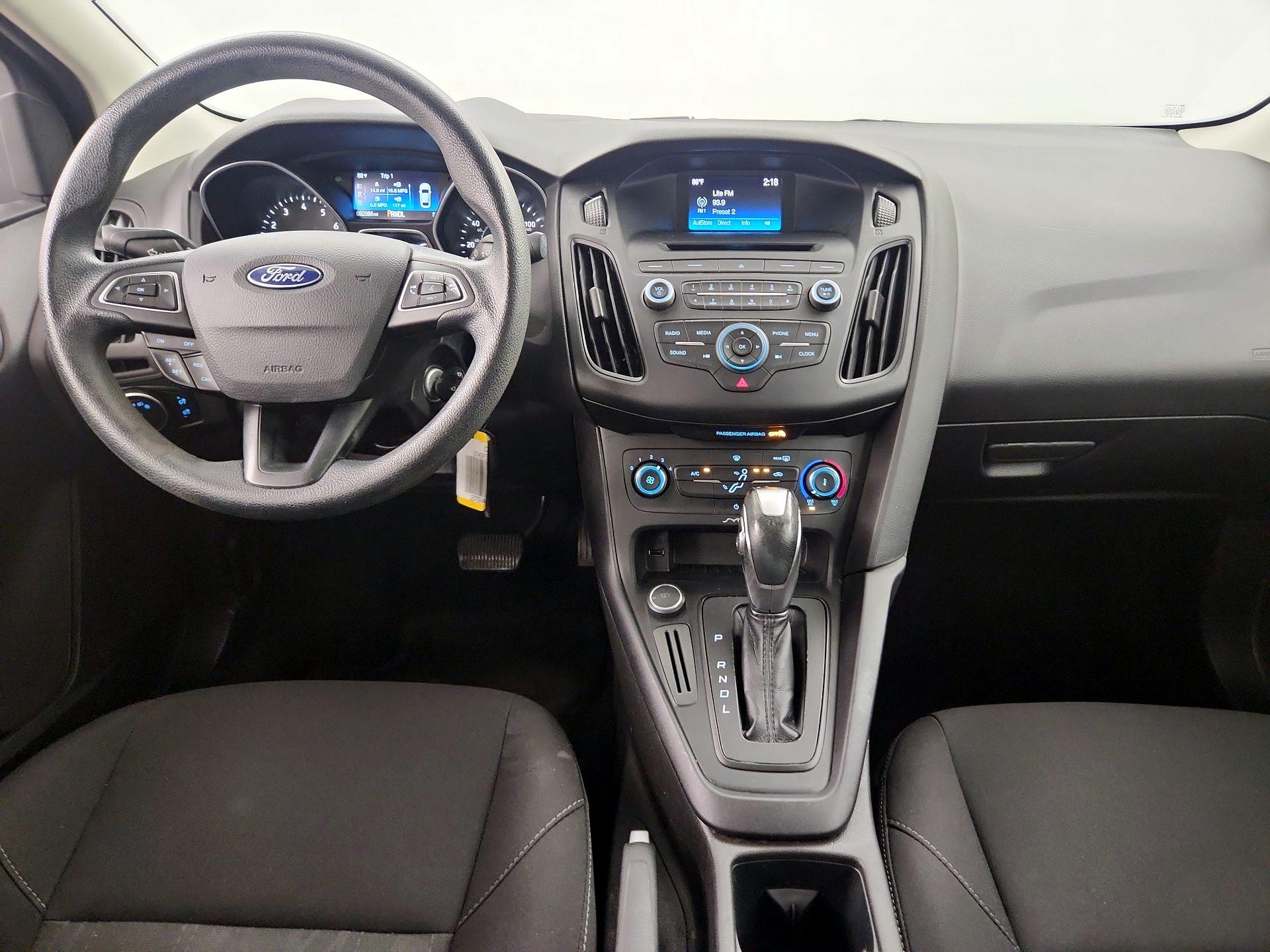 Thumbnail: 2016 Ford Focus - 9