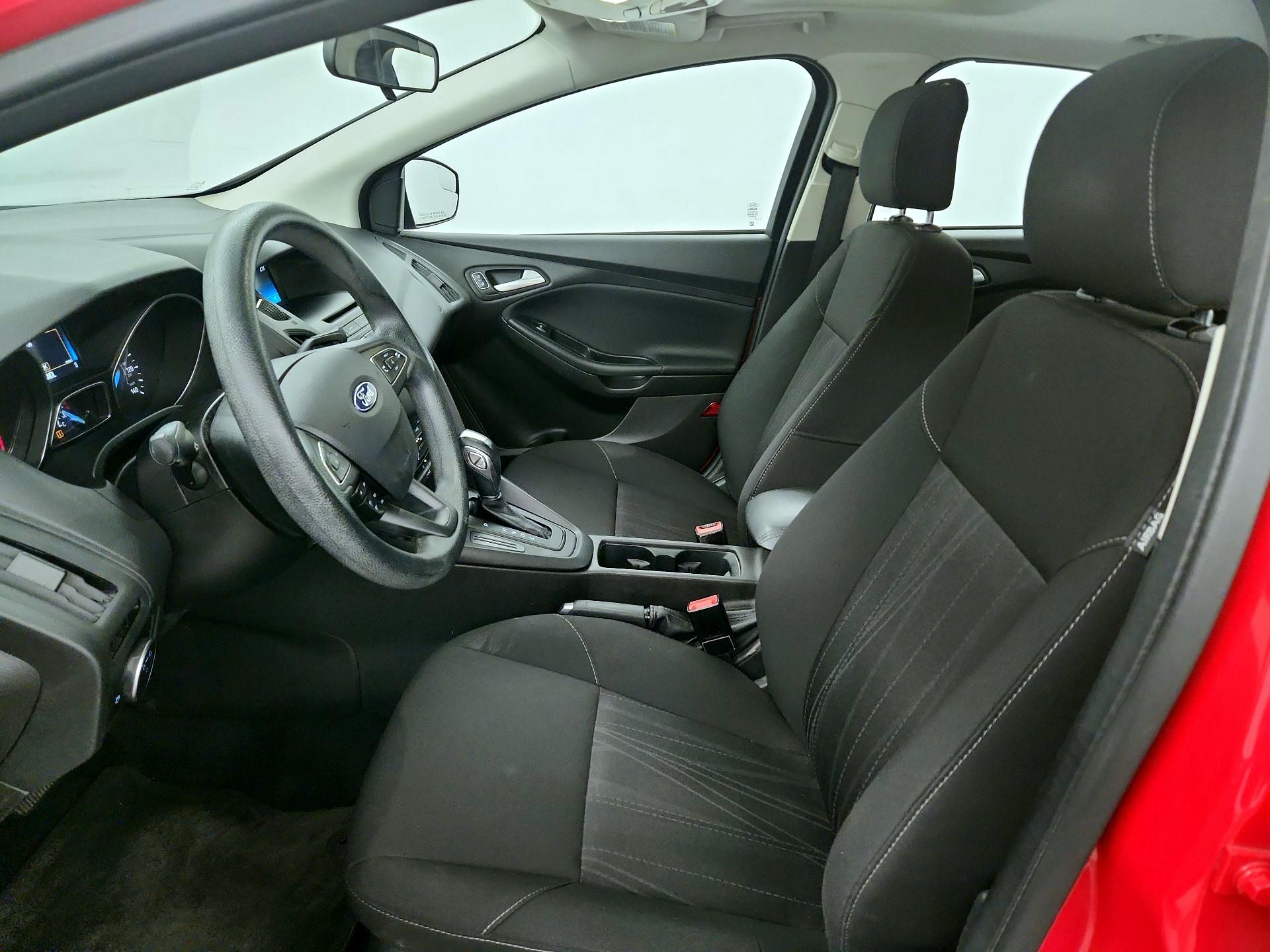 Thumbnail: 2016 Ford Focus - 11