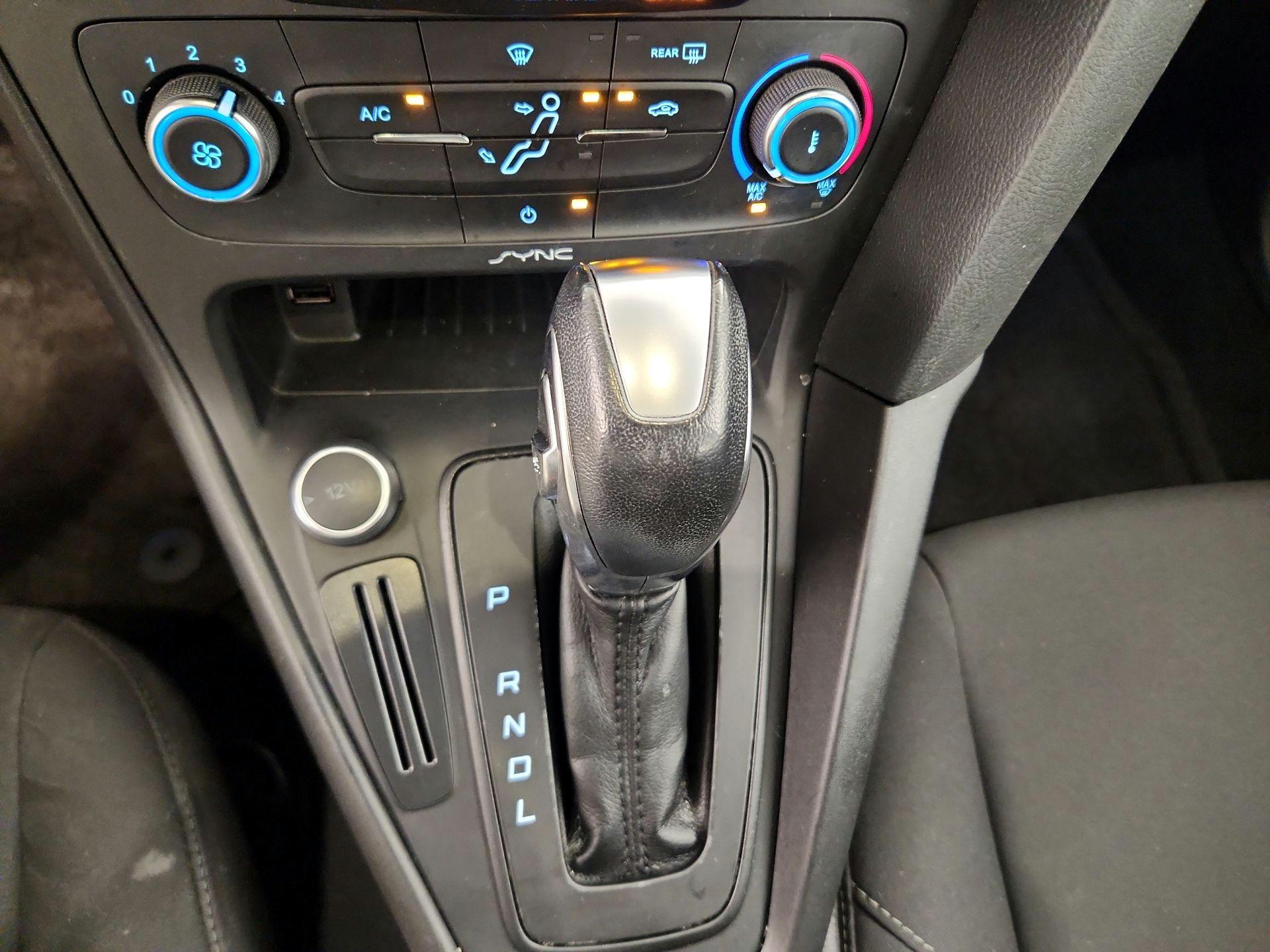 Thumbnail: 2016 Ford Focus - 17