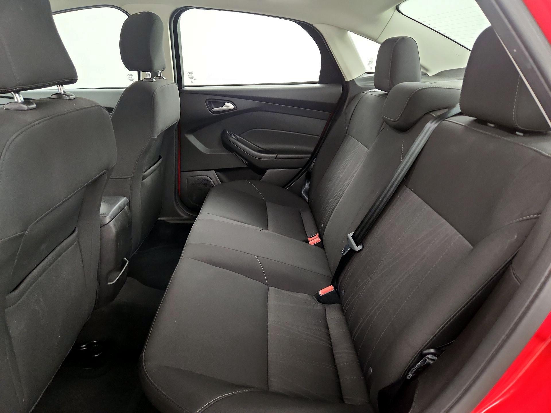 Thumbnail: 2016 Ford Focus - 20