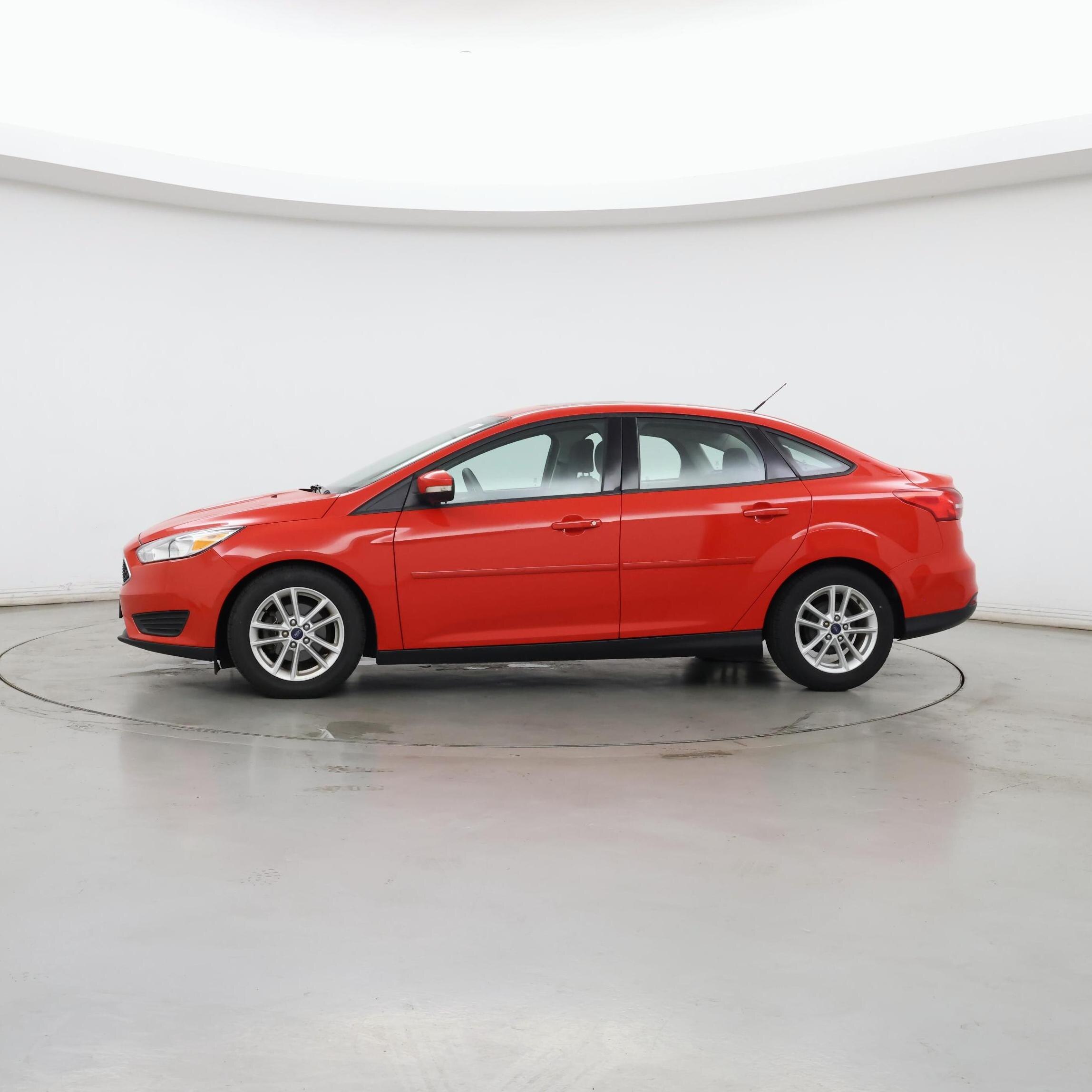 Thumbnail: 2016 Ford Focus - 3