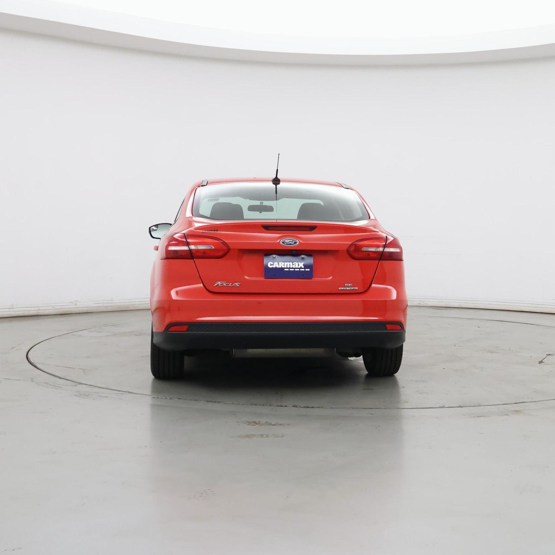 Thumbnail: 2016 Ford Focus - 6