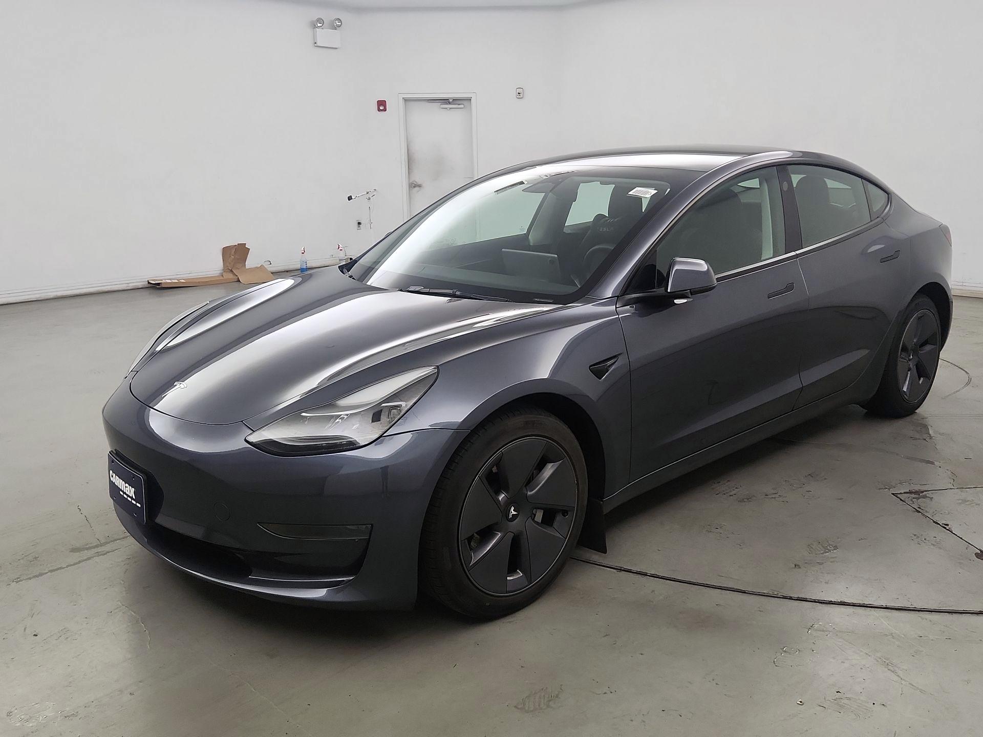 Thumbnail: 2023 Tesla Model 3 - 1