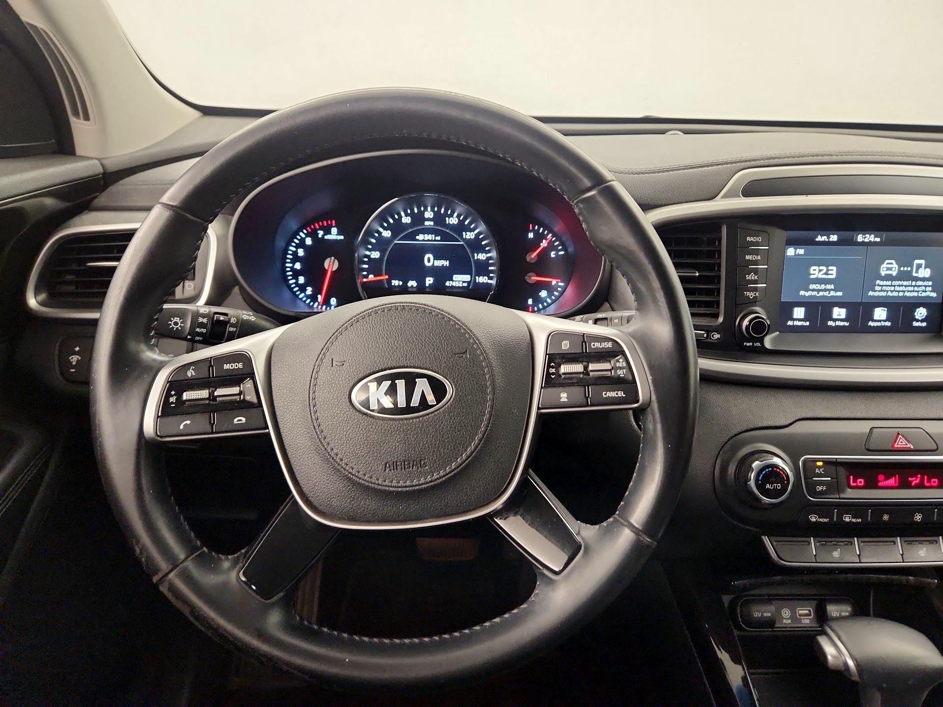 Thumbnail: 2020 Kia Sorento - 10